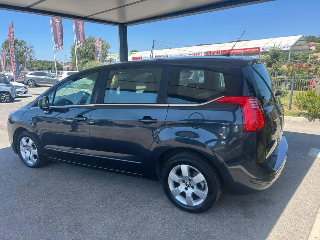Peugeot 5008 1.6 HDi 112ch FAP BVM6 Active 7pl