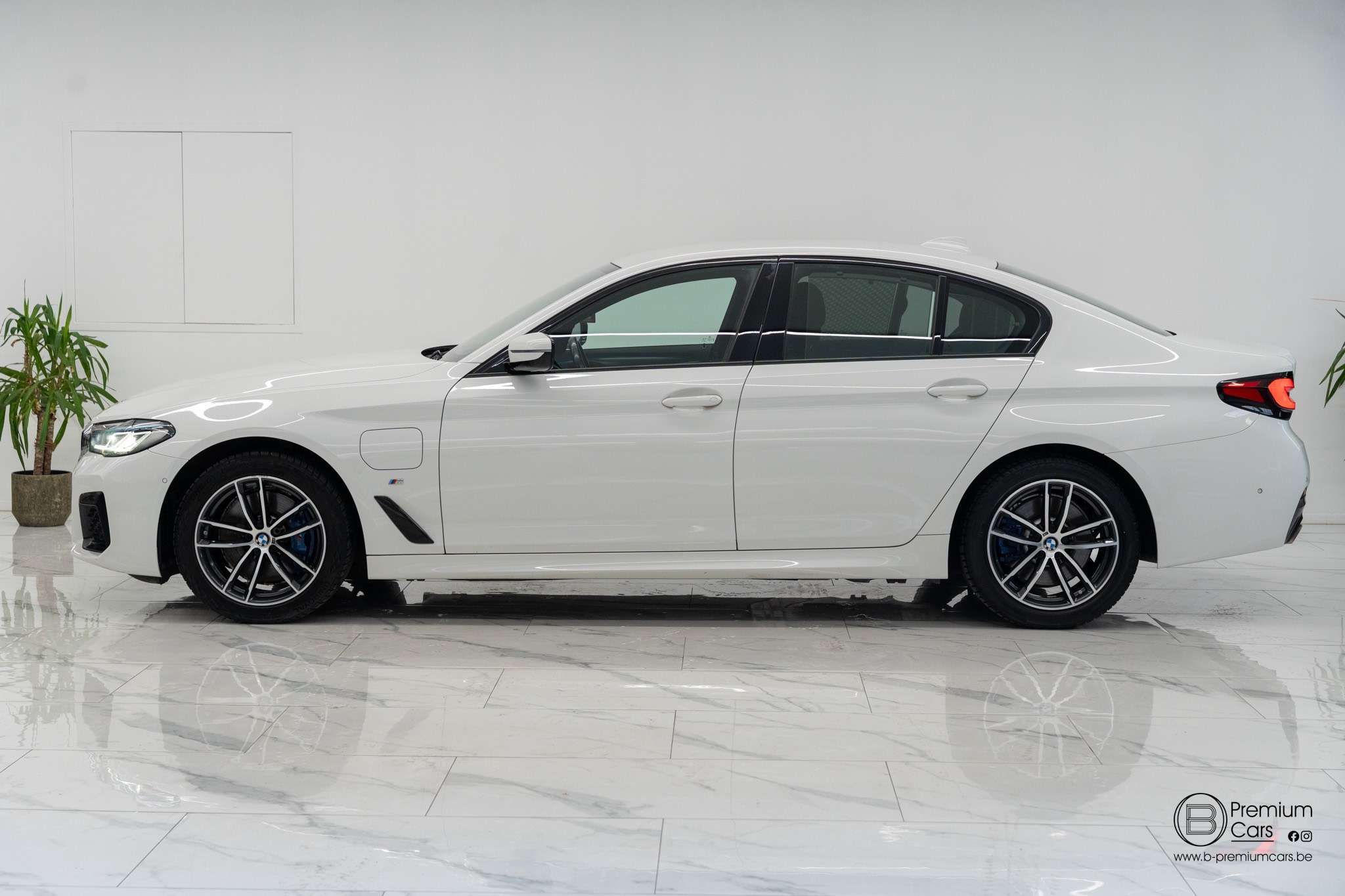 BMW 530 E hybrid M-Pakket BTW! FULL OPTIONS!