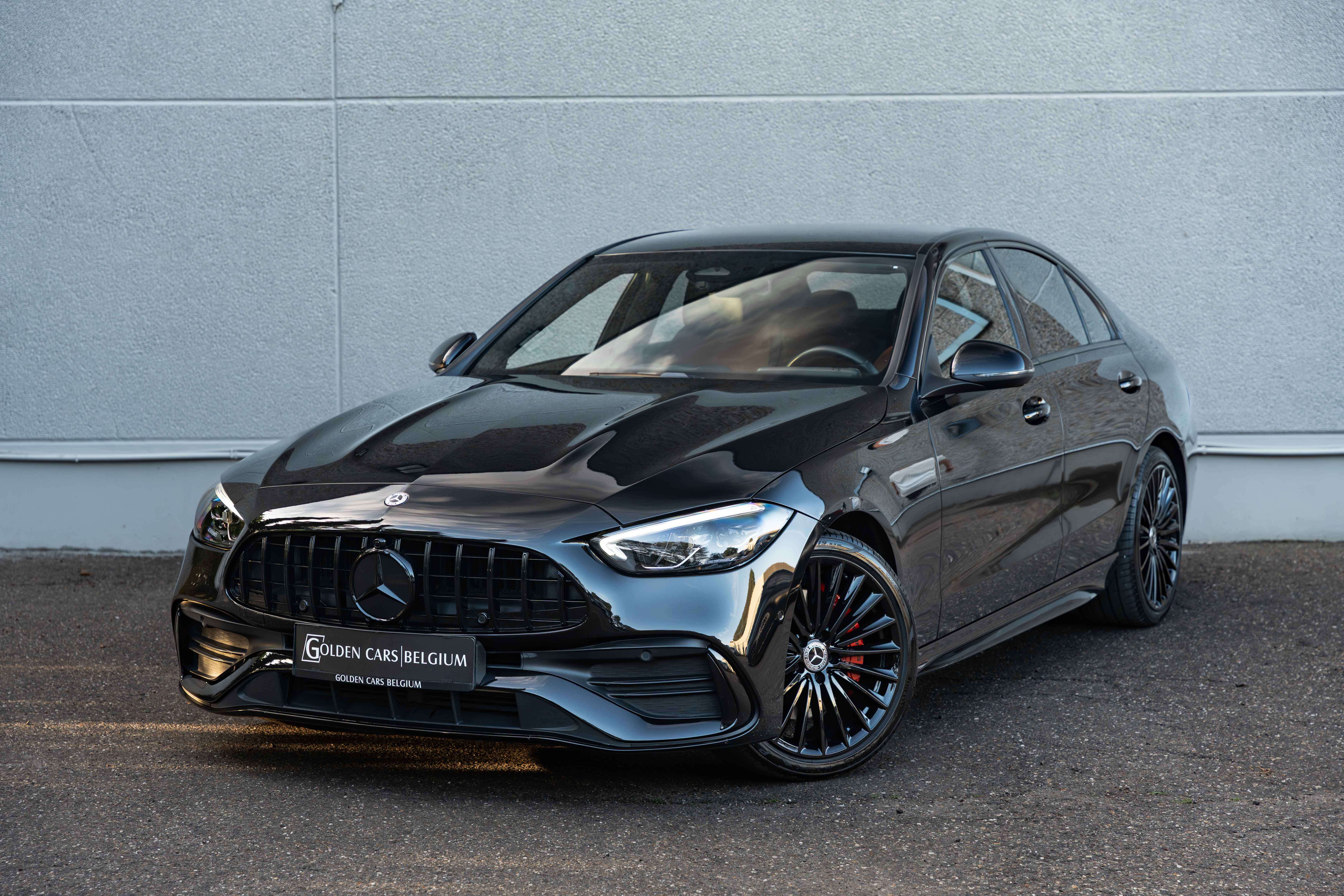 Mercedes-Benz C 180 AMG LED/19"/LANEKEEP/CAMERA/AMBIENTE/CARPLAY