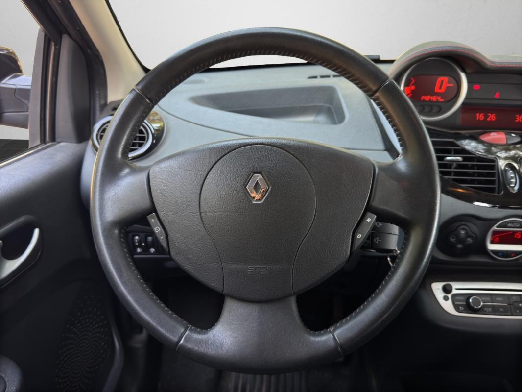 Renault Twingo II 1.2 LEV 16v 75 eco2 Intens