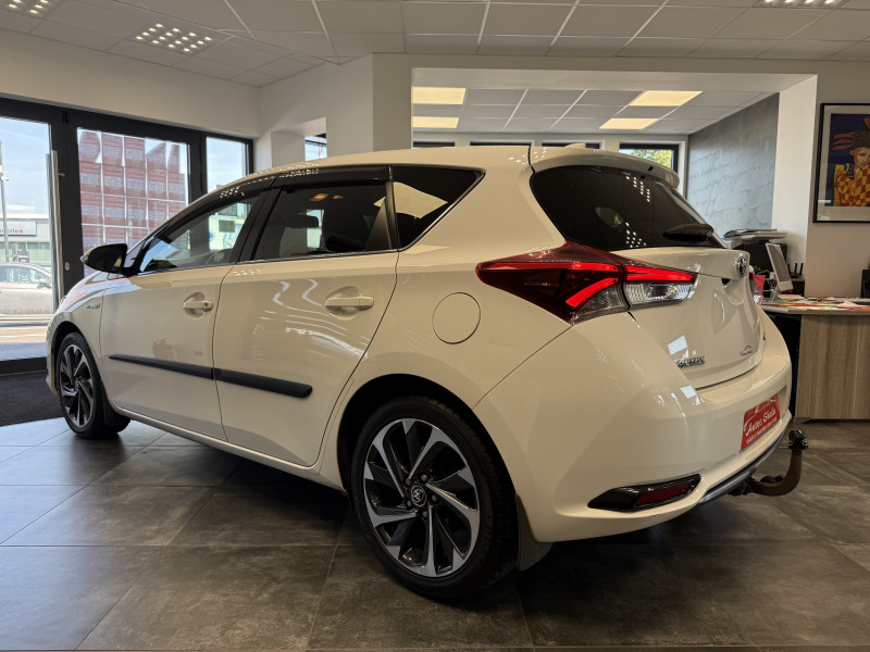 Toyota AURIS HSD 136H DESIGN