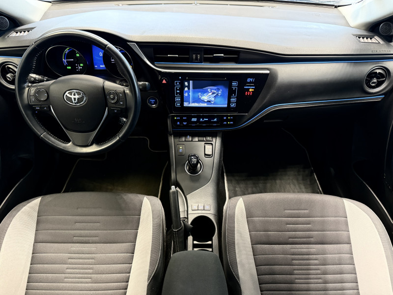 Toyota AURIS HSD 136H DESIGN