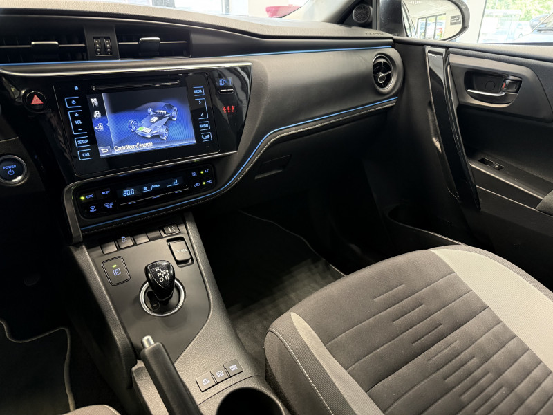 Toyota AURIS HSD 136H DESIGN