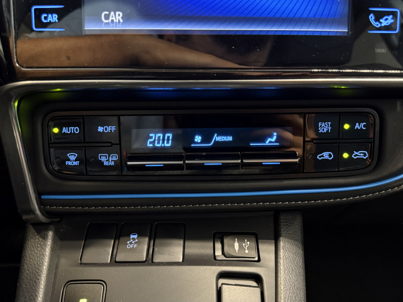Toyota AURIS HSD 136H DESIGN
