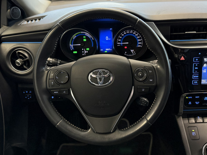 Toyota AURIS HSD 136H DESIGN