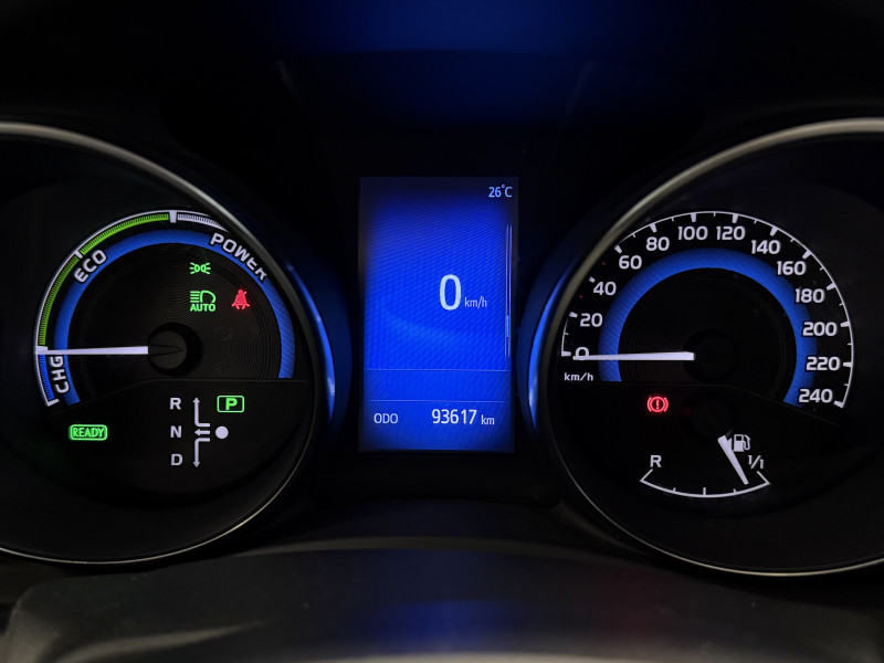 Toyota AURIS HSD 136H DESIGN