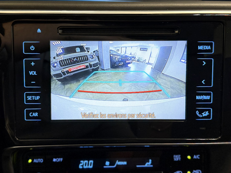 Toyota AURIS HSD 136H DESIGN