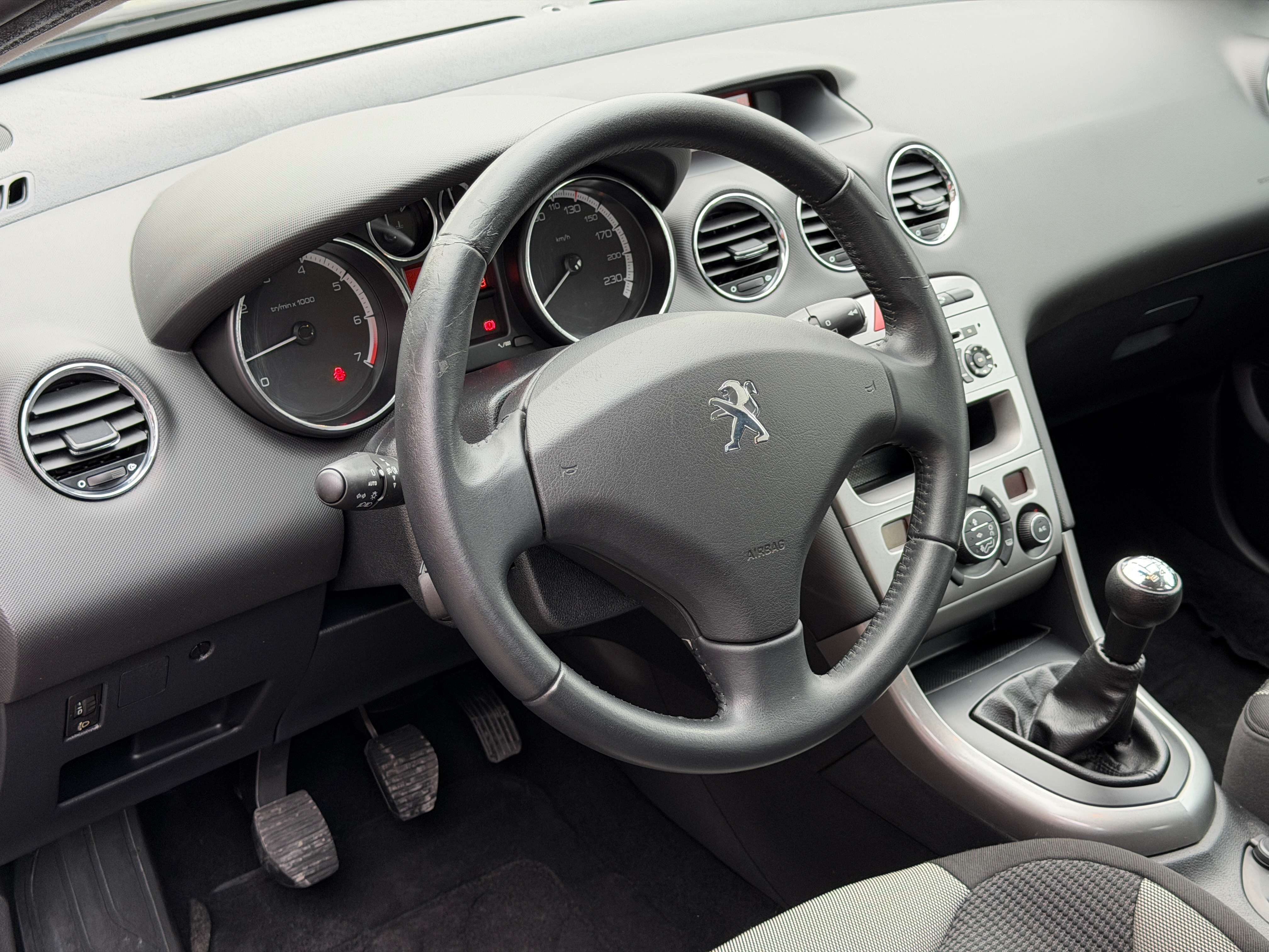 Peugeot 308 (91.658Km) 1.6i (120Ch) 1er propriétaire 11/2012 CT Ok