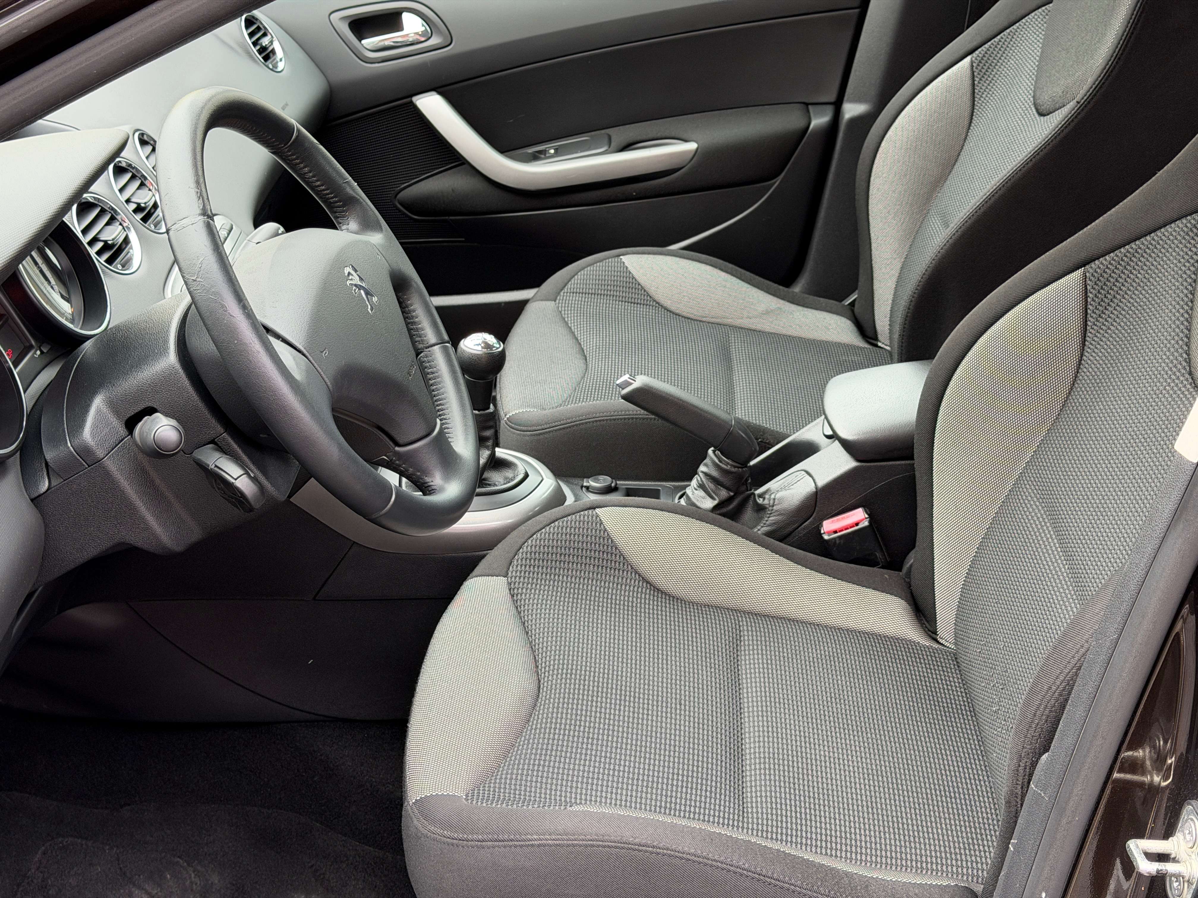 Peugeot 308 (91.658Km) 1.6i (120Ch) 1er propriétaire 11/2012 CT Ok