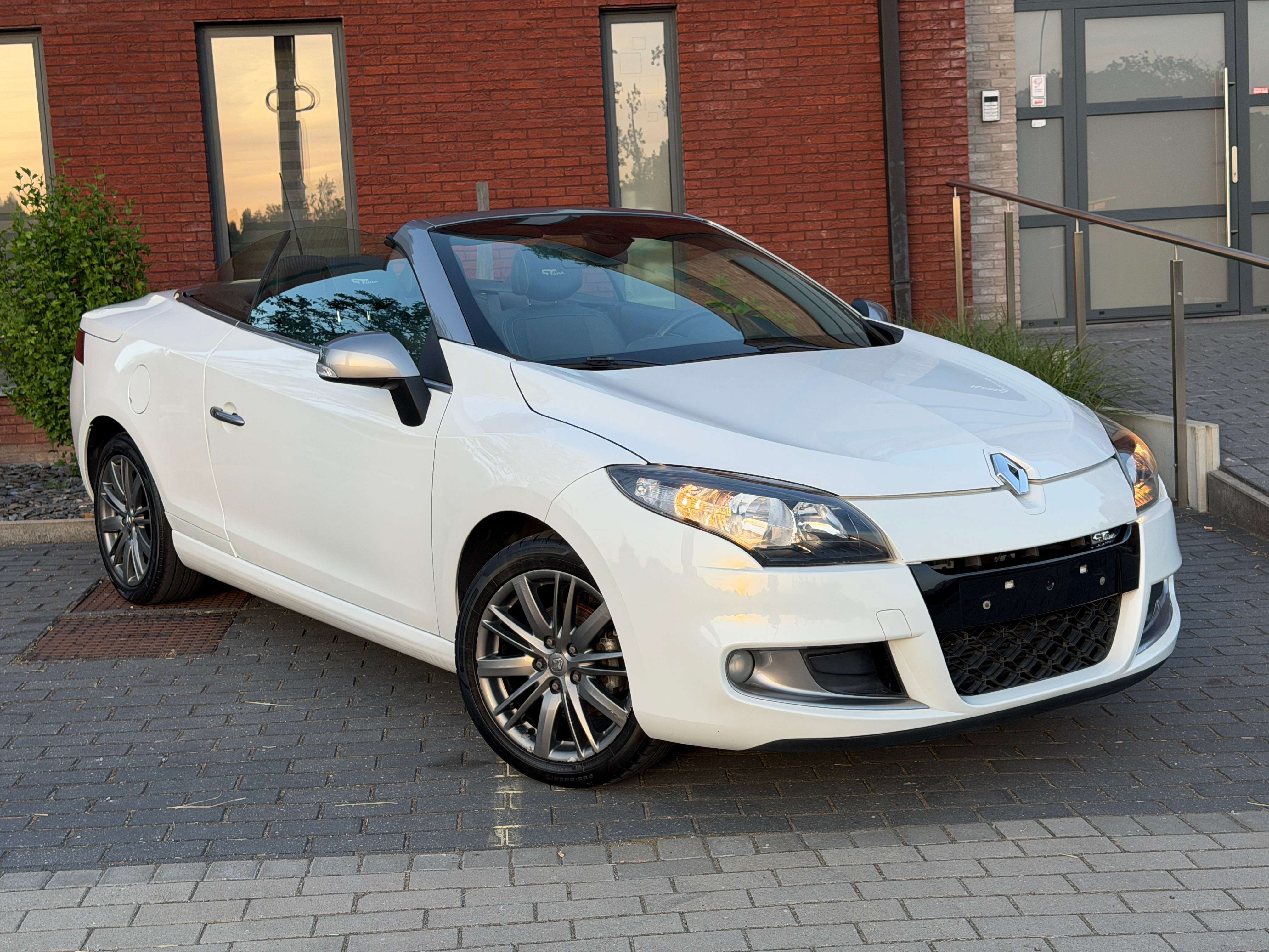 Renault Megane ( Cabrio ) GT Line 2011 ( 131.783Km ) CT Ok
