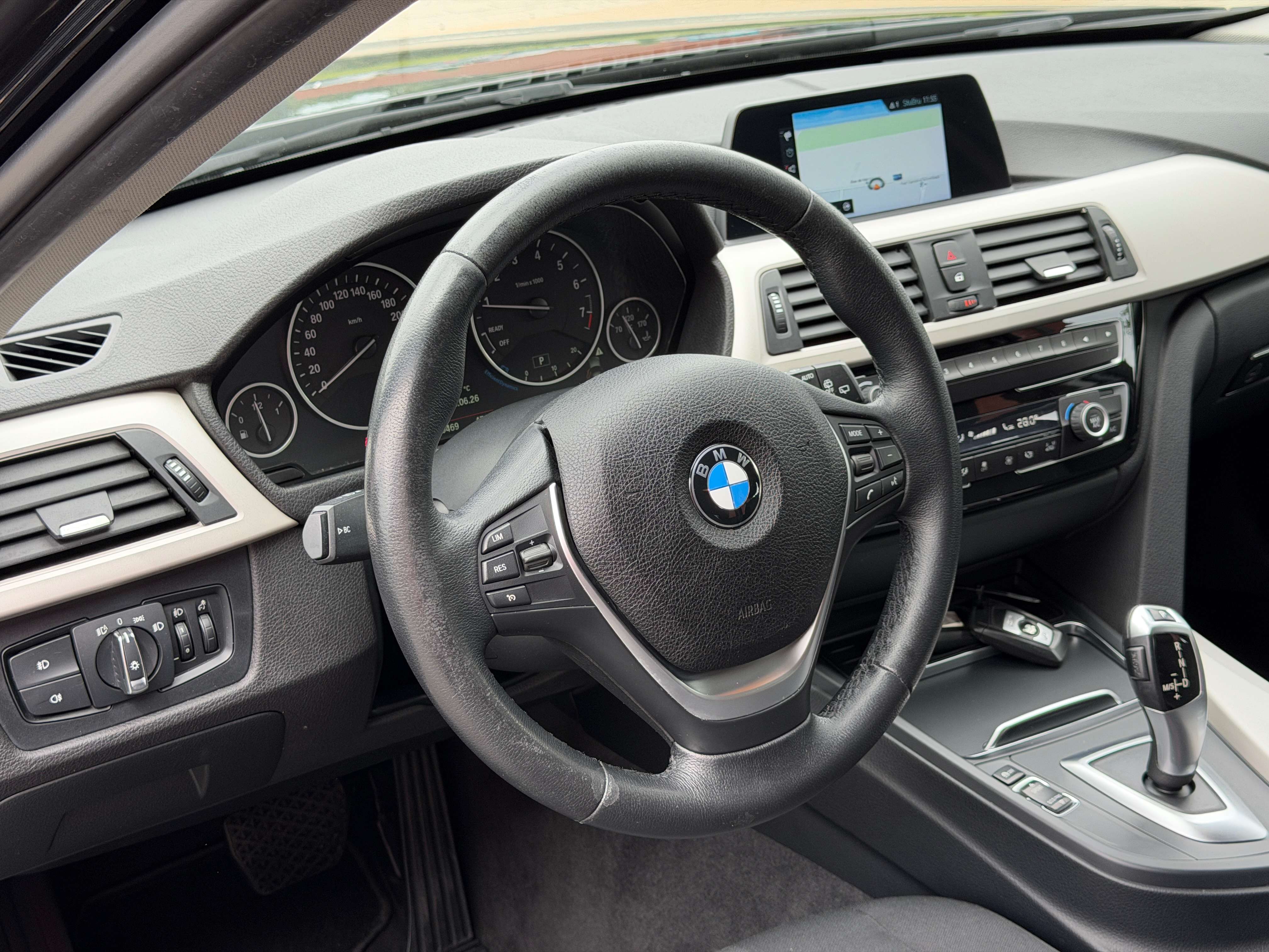BMW 318 iA ( F31) 01|2019 (B.Auto ) 170.469Km Carnet CT Ok