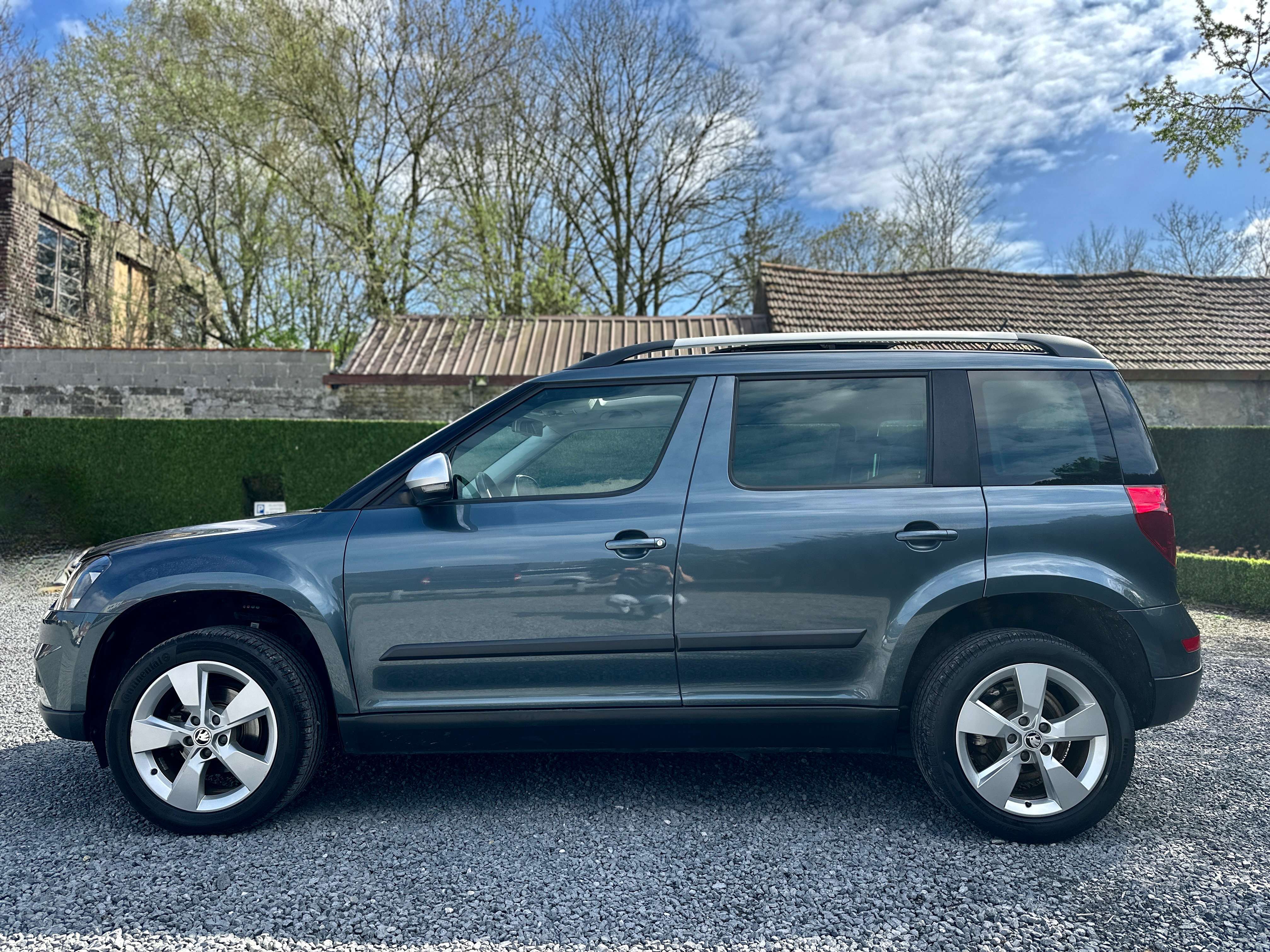 Skoda Yeti 1.2i Outlander / ELECTRIC PANO / CAMERA / AUTOMATIC