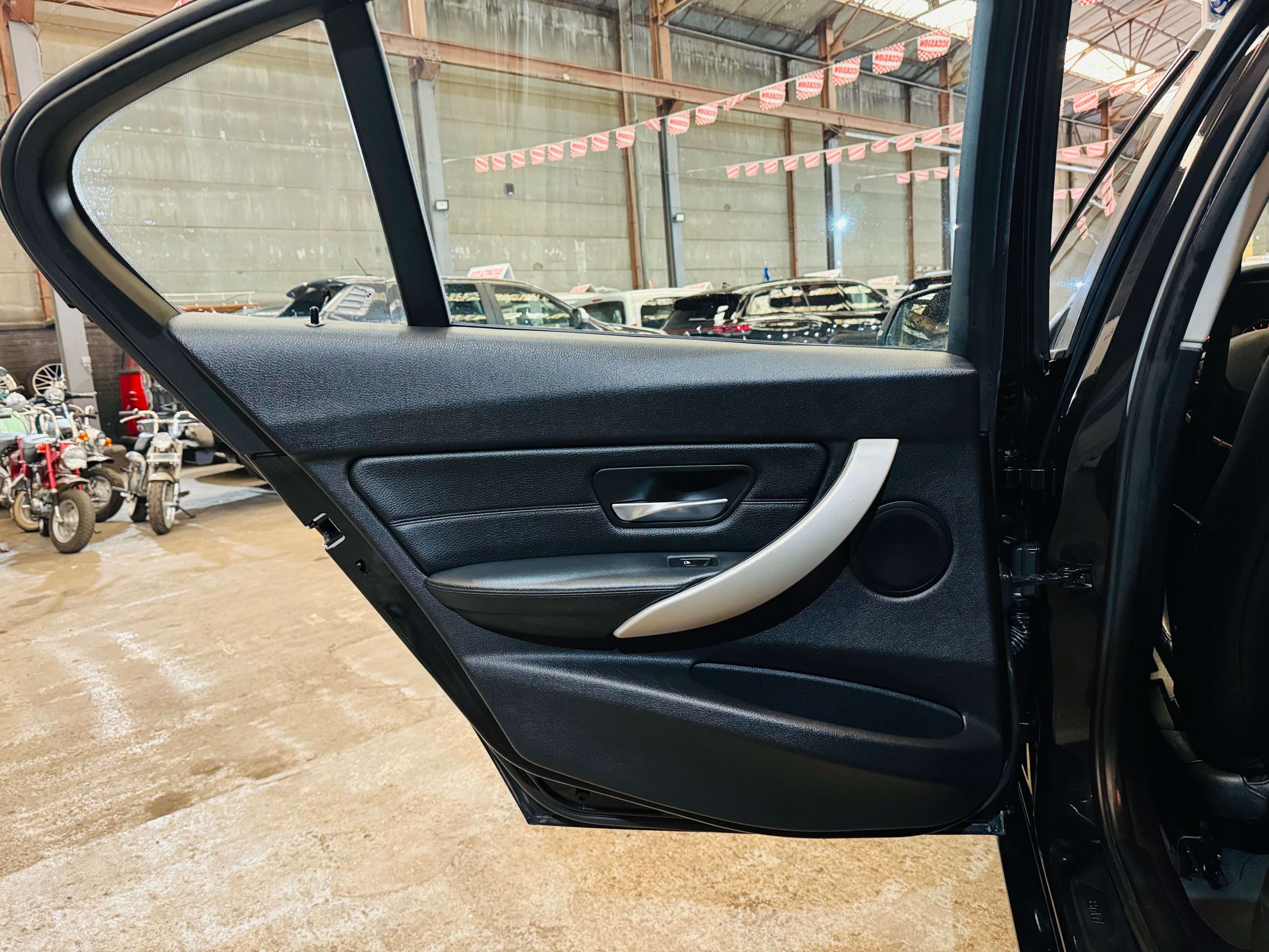 BMW 320 320DA X-Drive Cuir J.A Airco Sièges chauffants