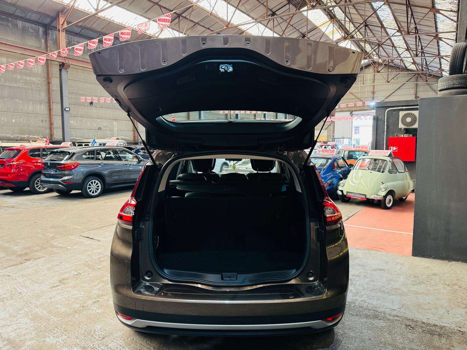 Renault Grand Scenic Grand Scénic 1.5DCI 7 Places Xénon LED GPS Airco Sièges chauffants J.A PDC