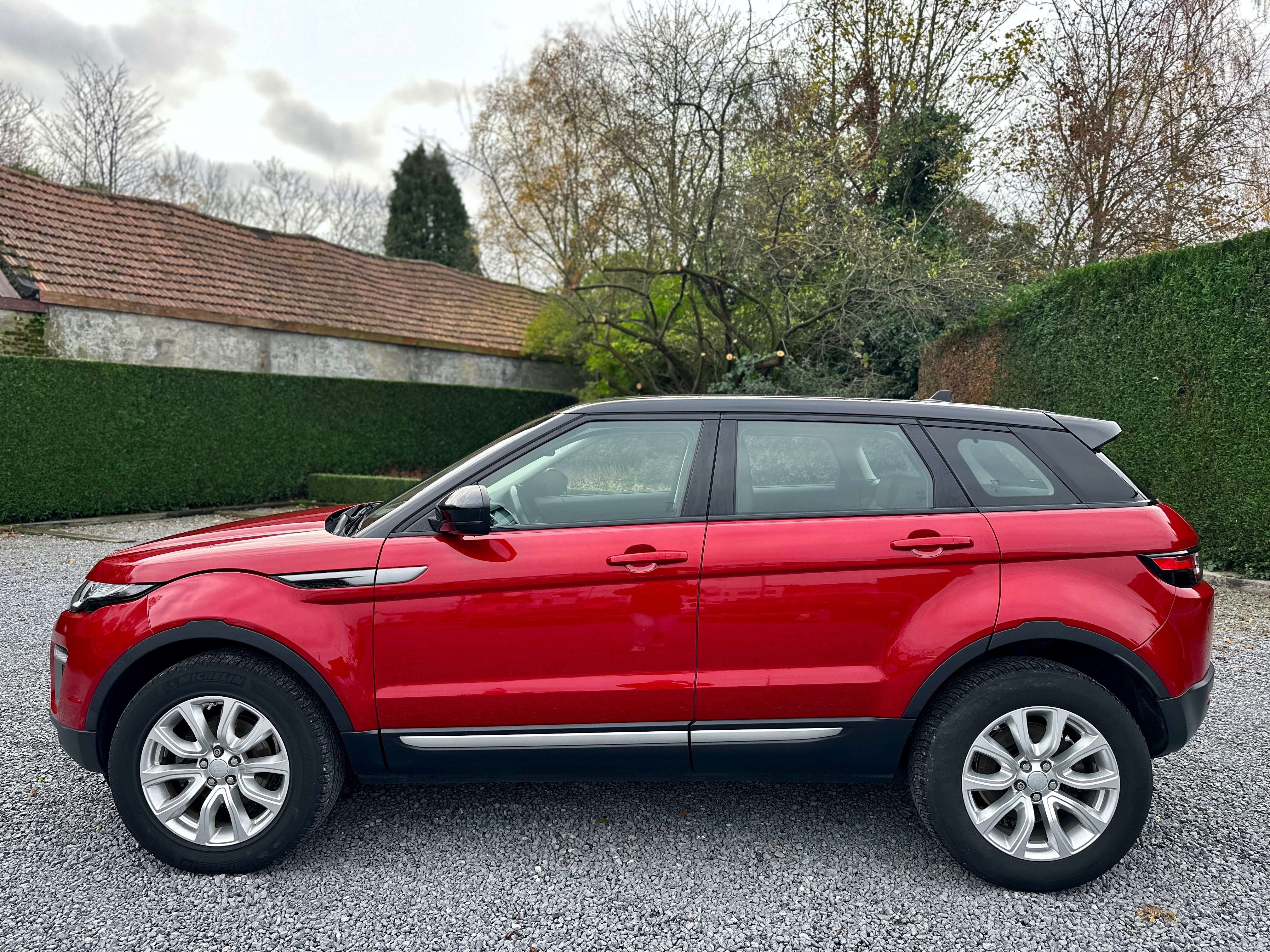 Land Rover Range Rover Evoque 2.0d / LANE ASSIST / SEAT HEATING / PDC