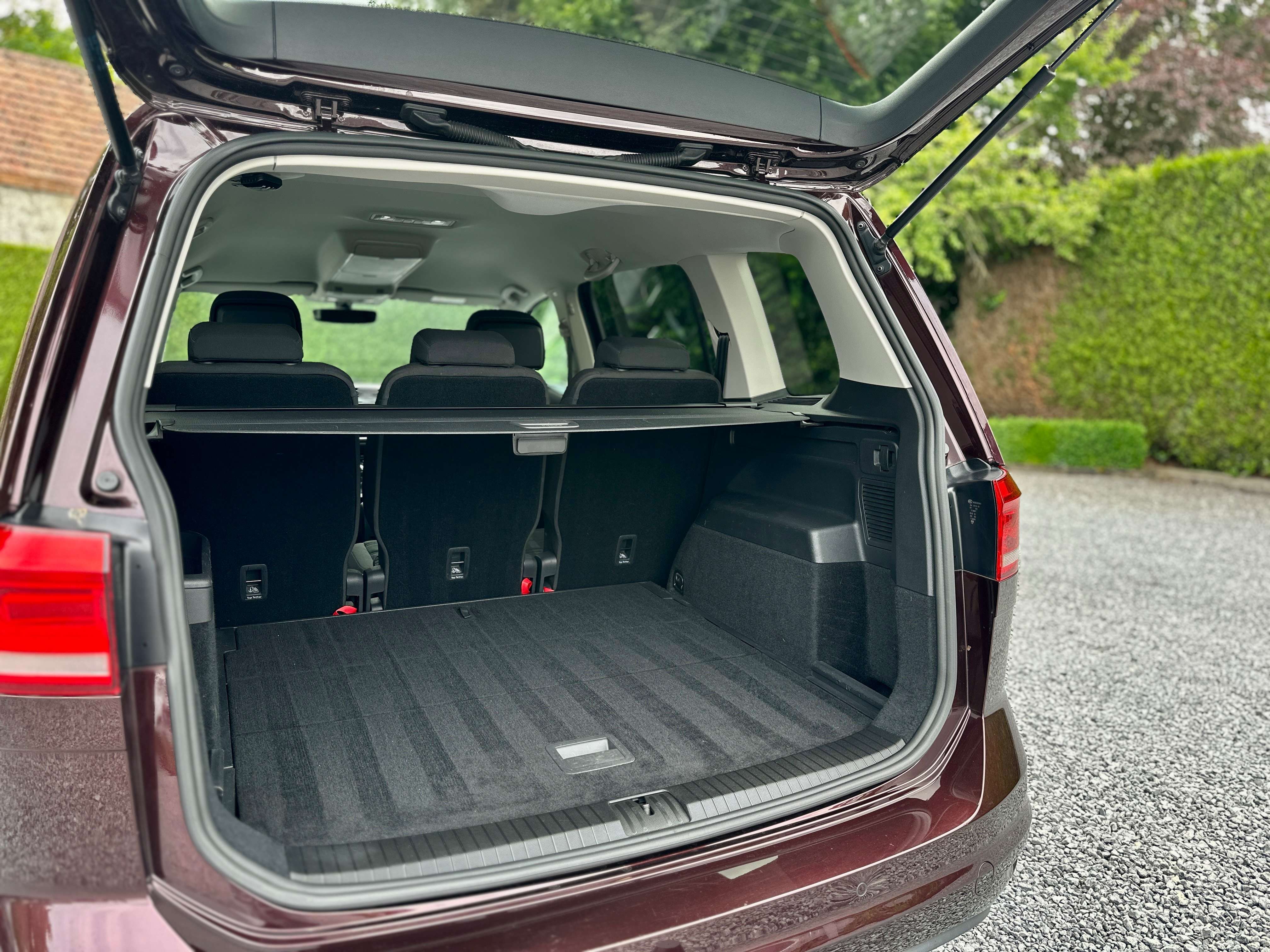 Volkswagen Touran 1.6 TDi SCR Trendline / ADAPT. CRUISE / ASSIST OPT. / TREKHAAK