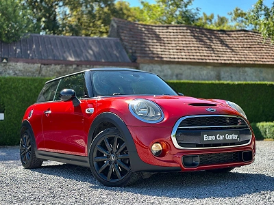 MINI Cooper S 2.0 AS Automaat / Sfeerverlichting / 17" zwarte velg