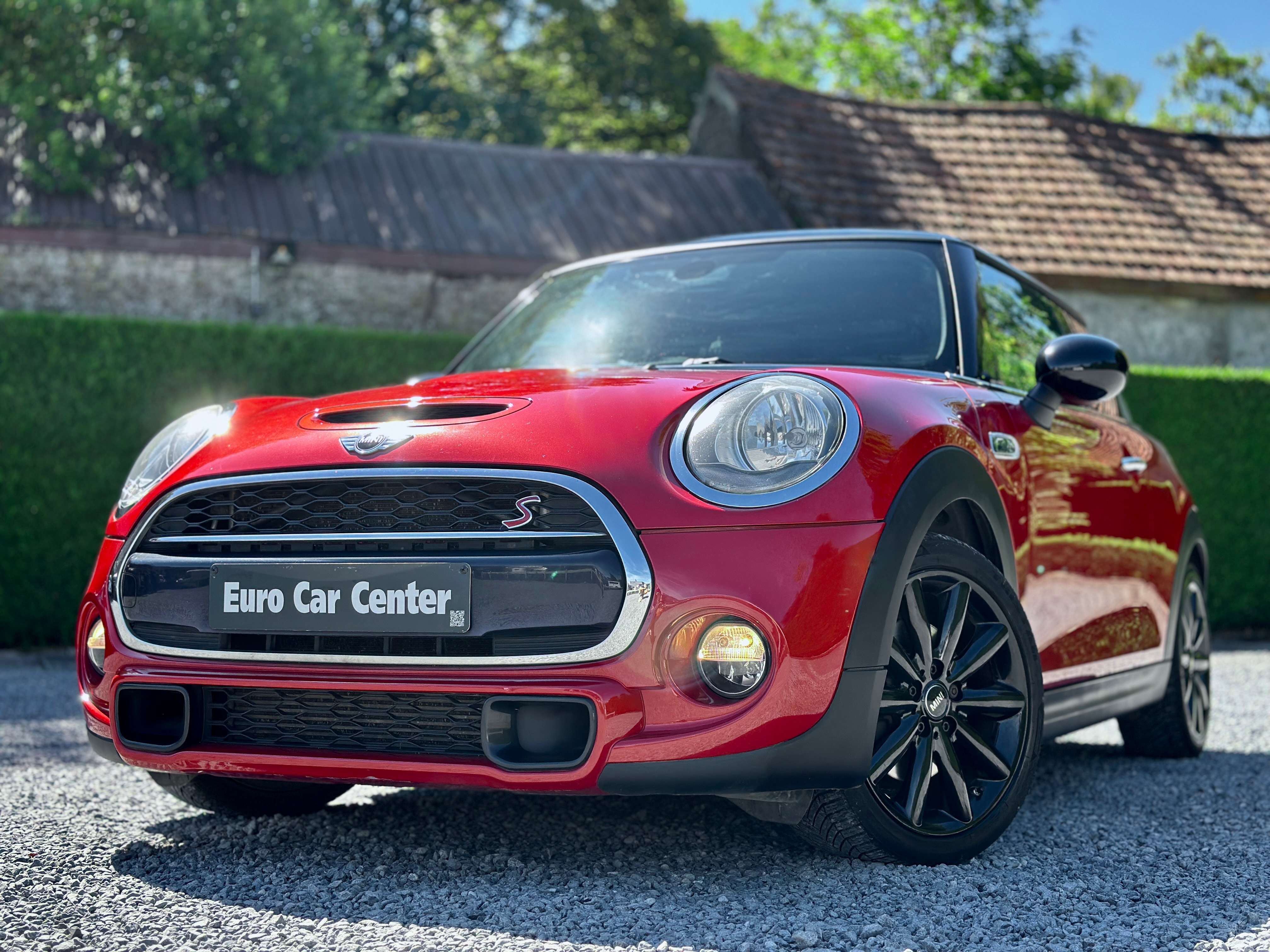 MINI Cooper S 2.0 AS Automaat / Sfeerverlichting / 17" zwarte velg