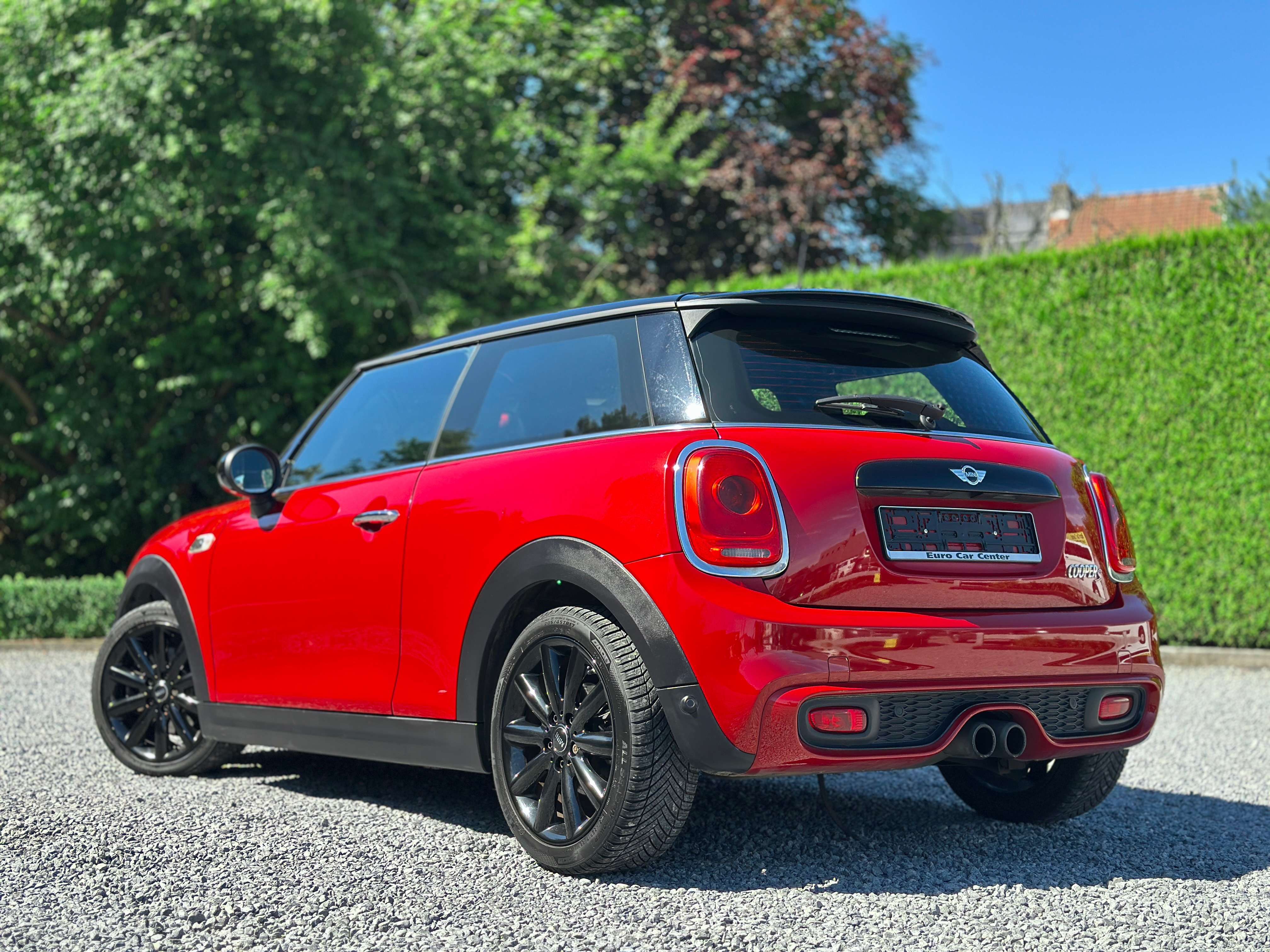 MINI Cooper S 2.0 AS Automaat / Sfeerverlichting / 17" zwarte velg