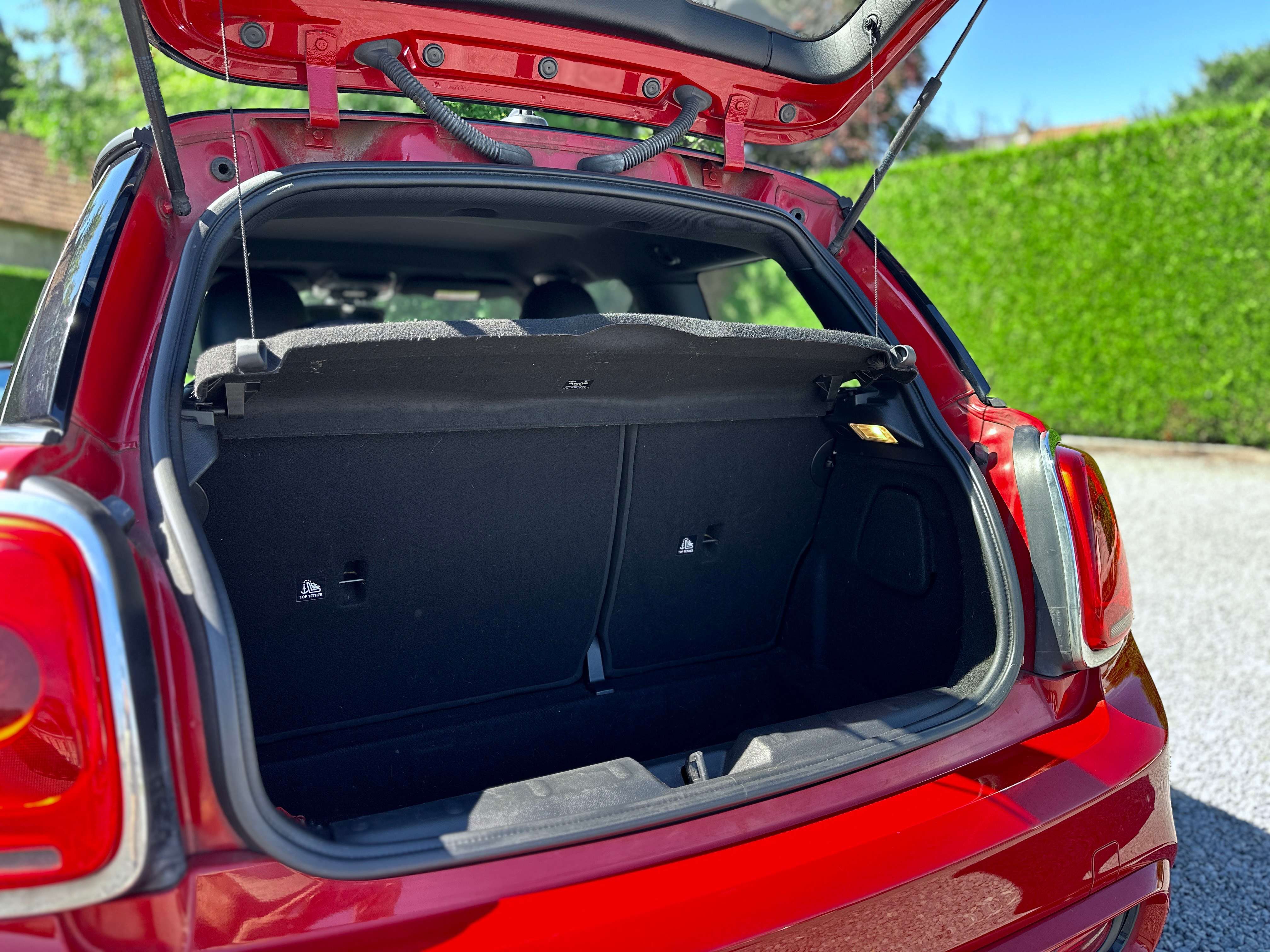 MINI Cooper S 2.0 AS Automaat / Sfeerverlichting / 17" zwarte velg