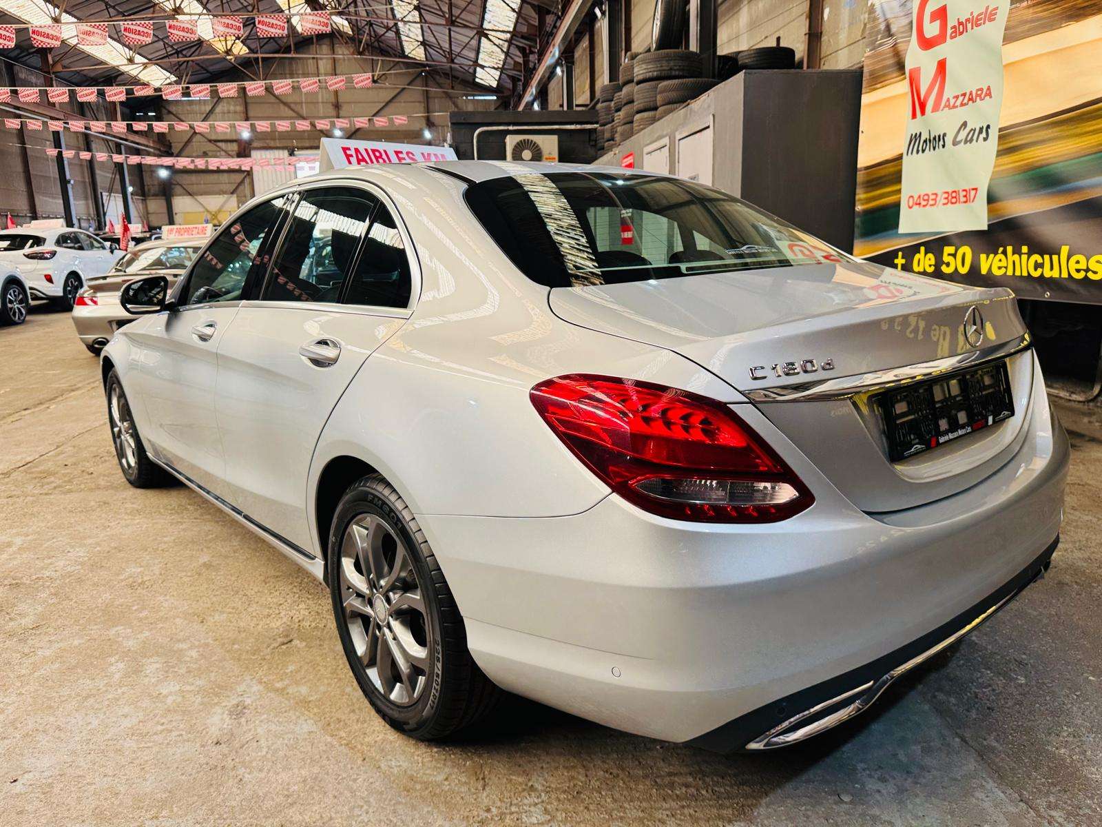 Mercedes-Benz C 180 C180d GPS PDC Cuir LED J.A