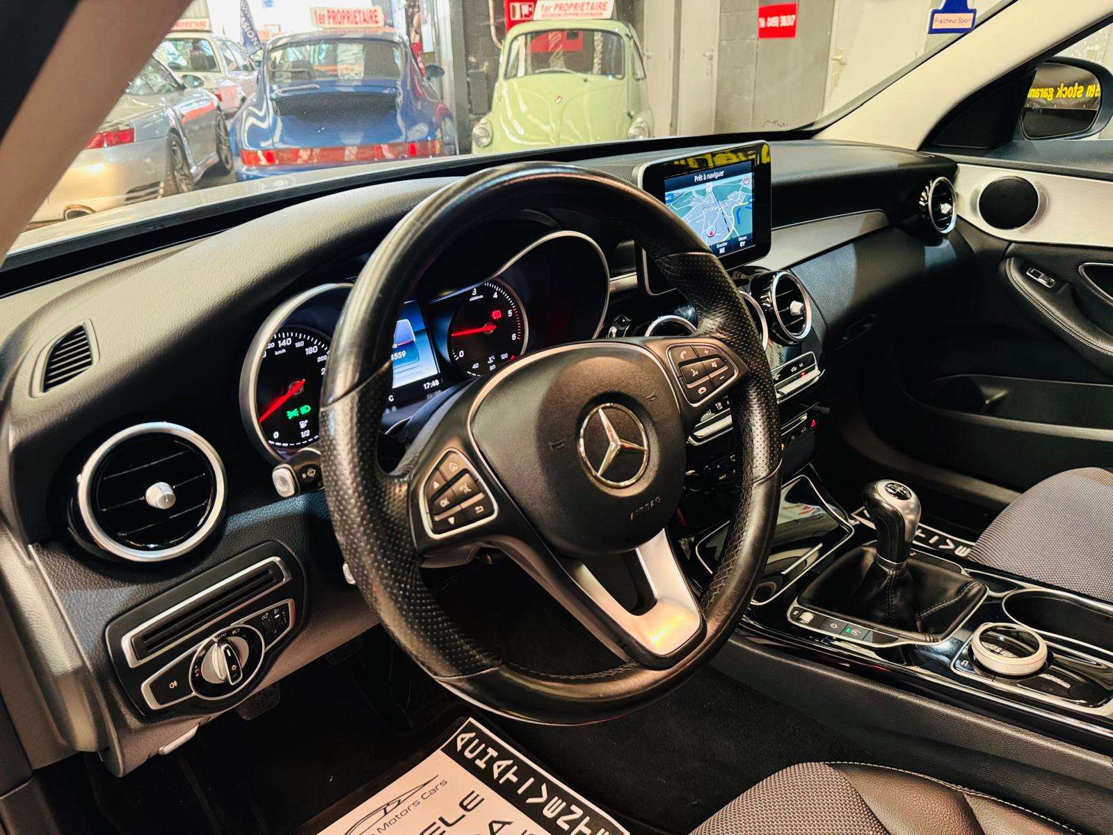 Mercedes-Benz C 180 C180d GPS PDC Cuir LED J.A