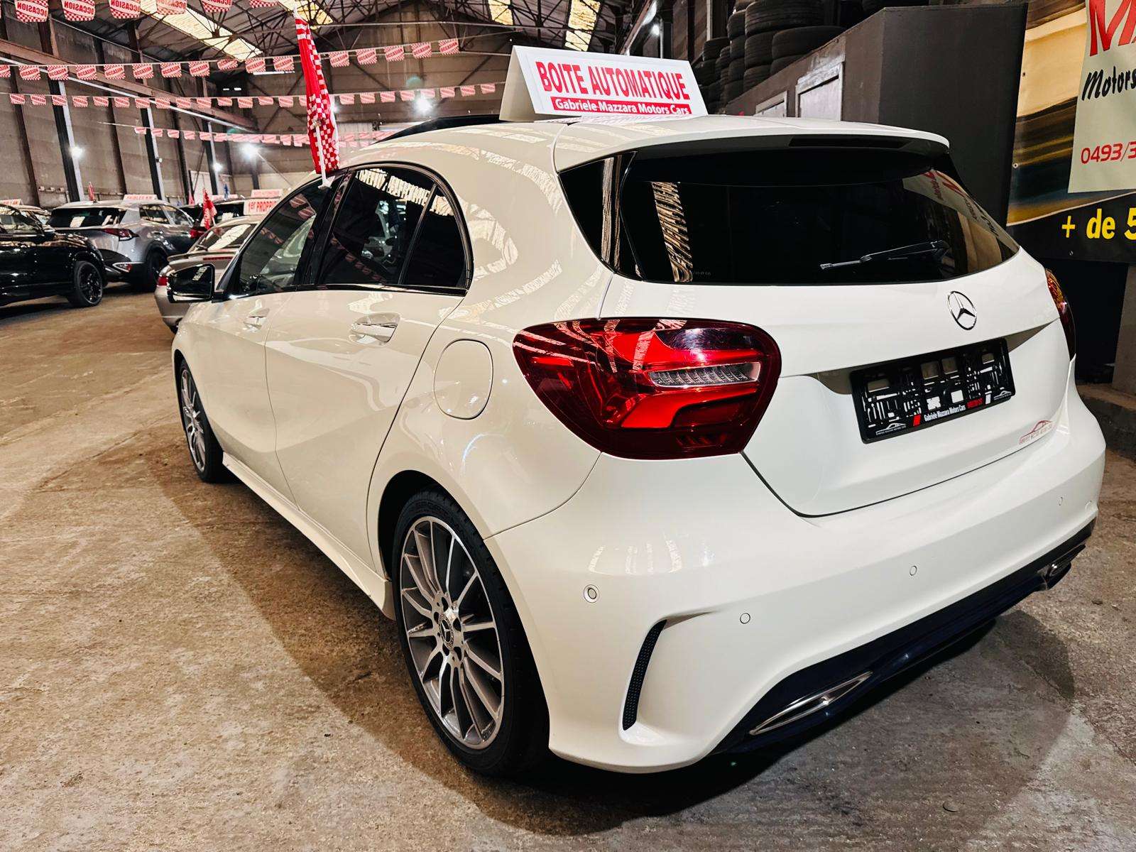 Mercedes-Benz A 200 A200D Pack AMG Automatique Caméra Toit Panoramique PDC Clim Cuir LED