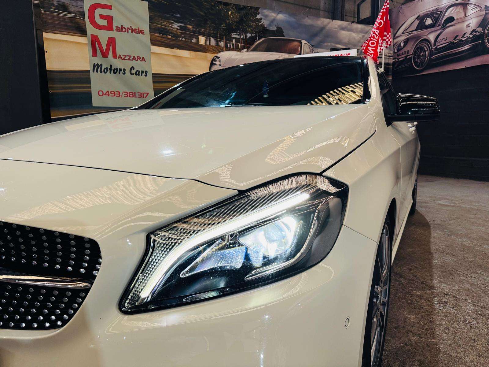 Mercedes-Benz A 200 A200D Pack AMG Automatique Caméra Toit Panoramique PDC Clim Cuir LED