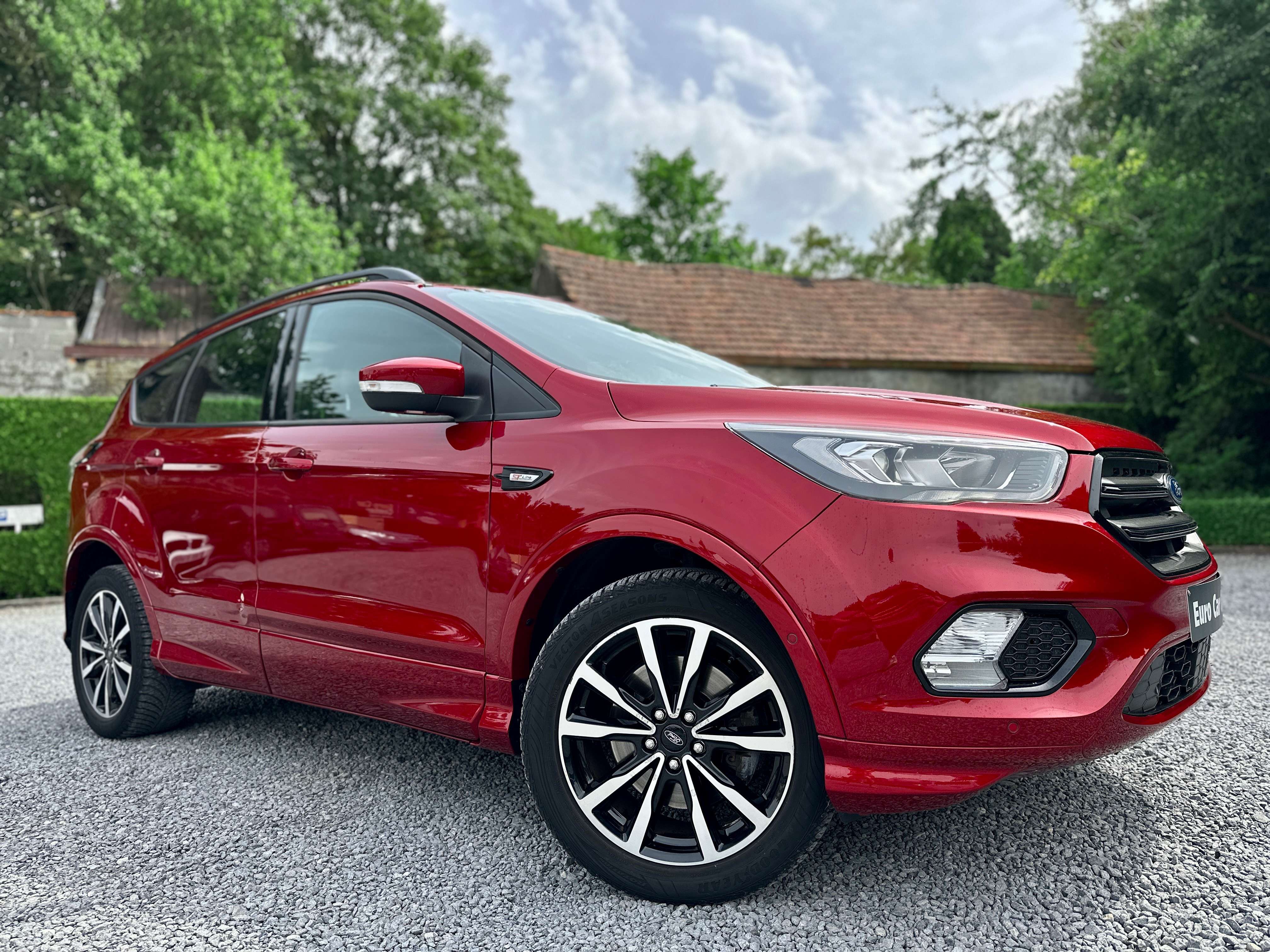 Ford Kuga 15 EcoBoost ST-Line AWD / ALCANTARA / AUT. PARKEREN