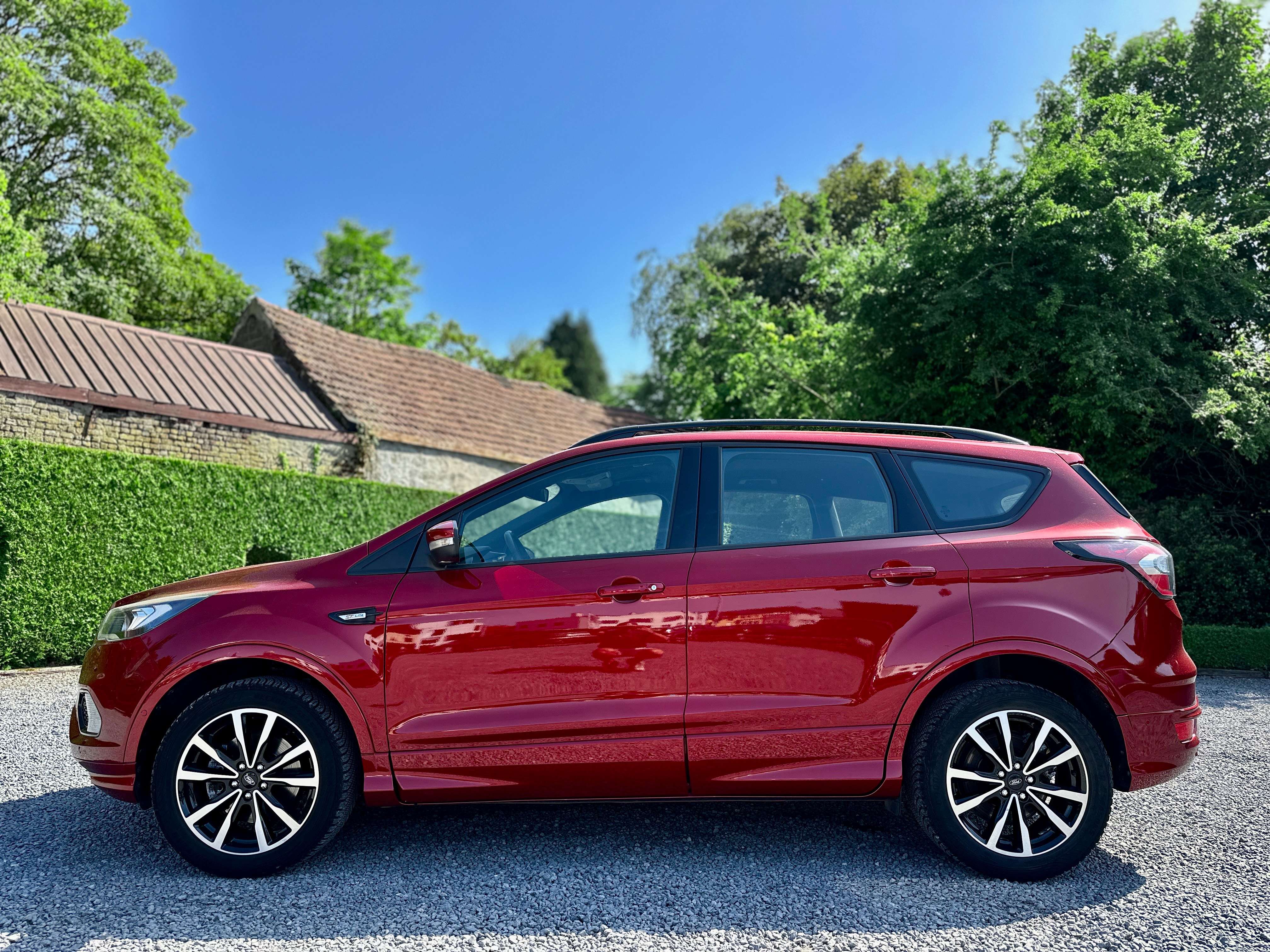 Ford Kuga 15 EcoBoost ST-Line AWD / ALCANTARA / AUT. PARKEREN
