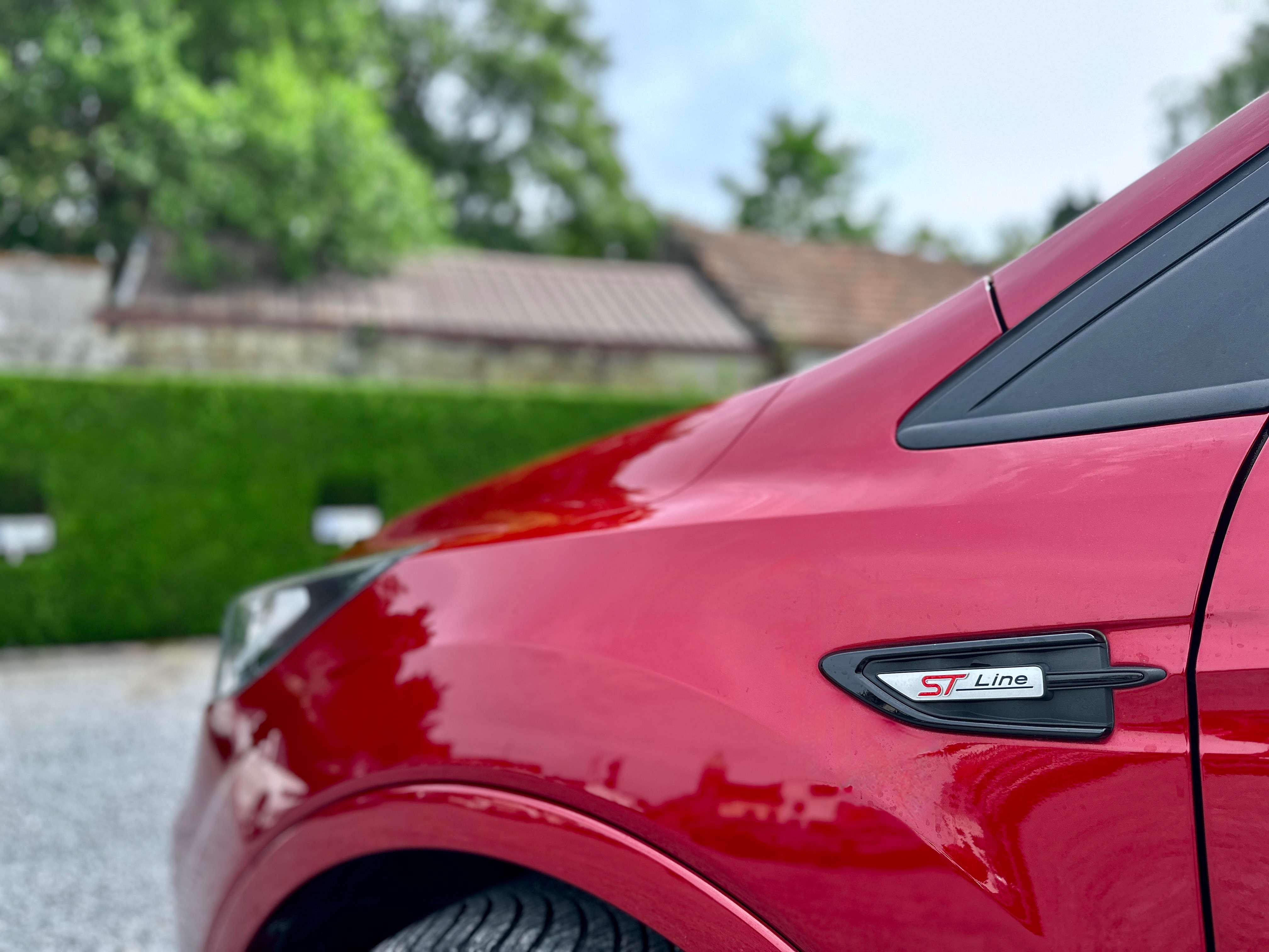 Ford Kuga 15 EcoBoost ST-Line AWD / ALCANTARA / AUT. PARKEREN