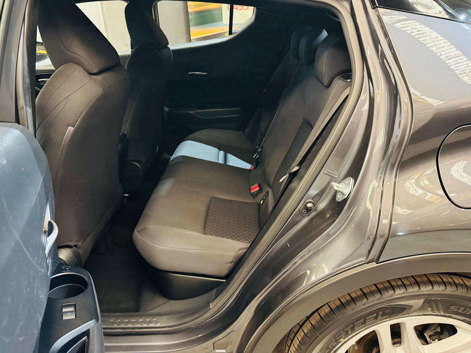 Toyota C-HR C-HR Hybrid 1.8i VVT-i CarPlay Caméra