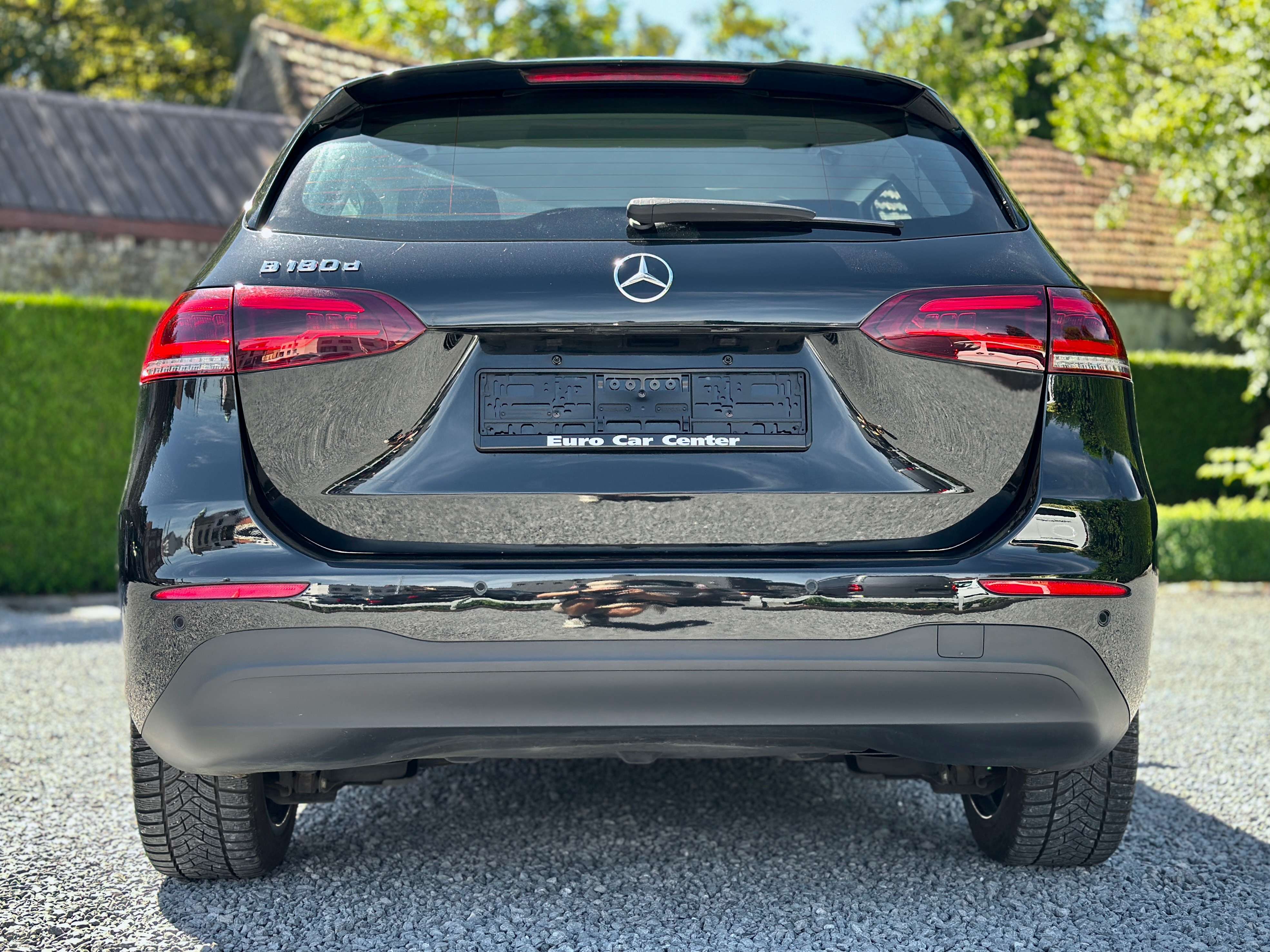 Mercedes-Benz B 180 d Business Solution Automaat  AMG-LINE / CARPLAY / CAMERA