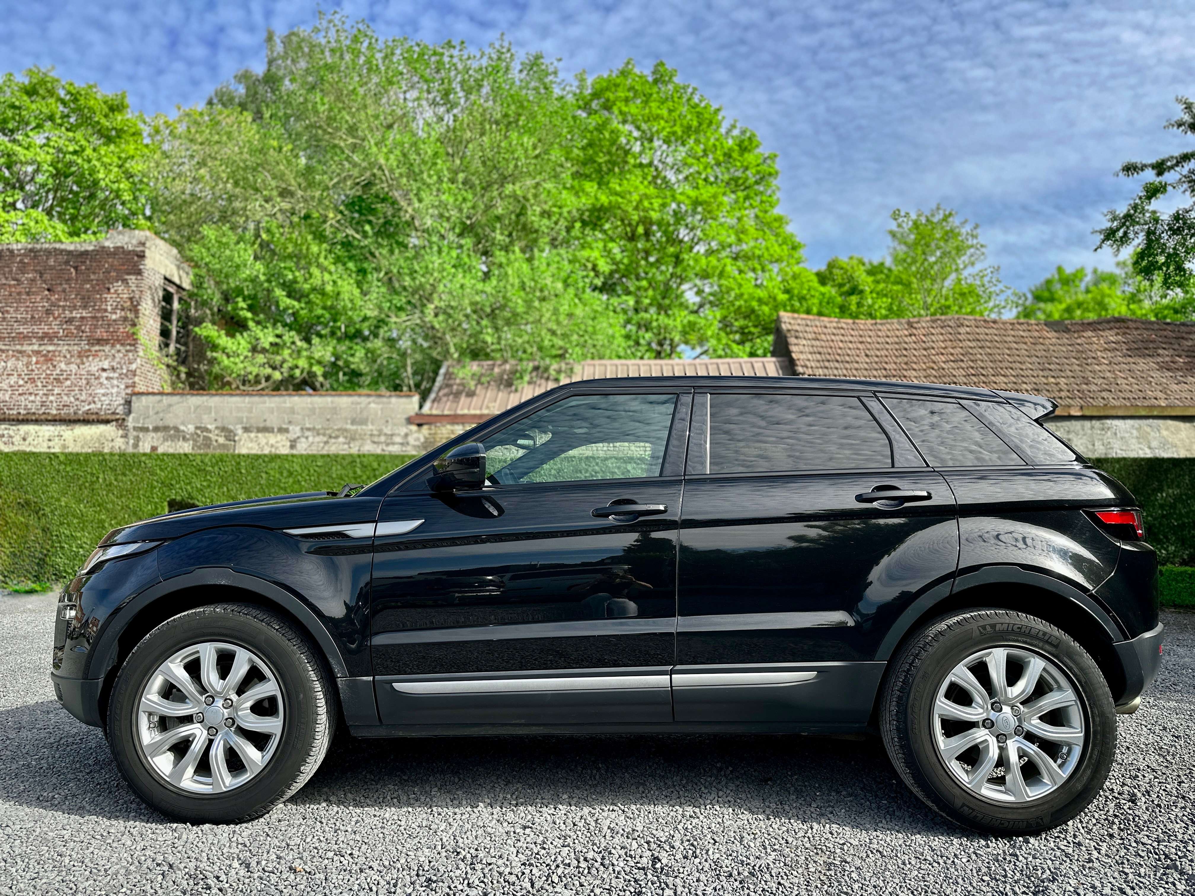 Land Rover Range Rover Evoque Evoque 2.0 TD4 4WD SE / PANO /