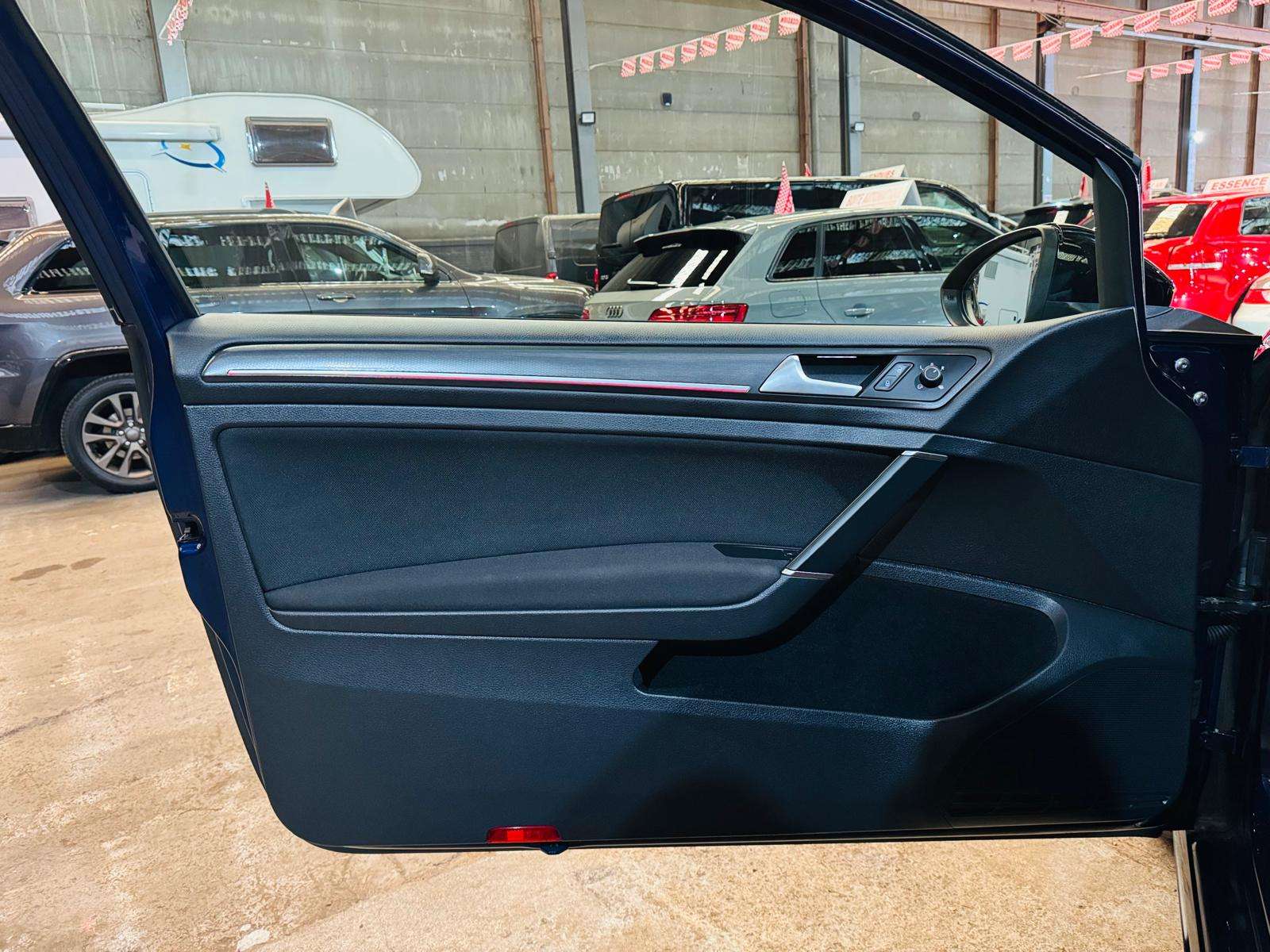 Volkswagen Golf GTI 2.0TSI Airco GPS Caméra CarPlay PDC Matrix Kit Maxtone