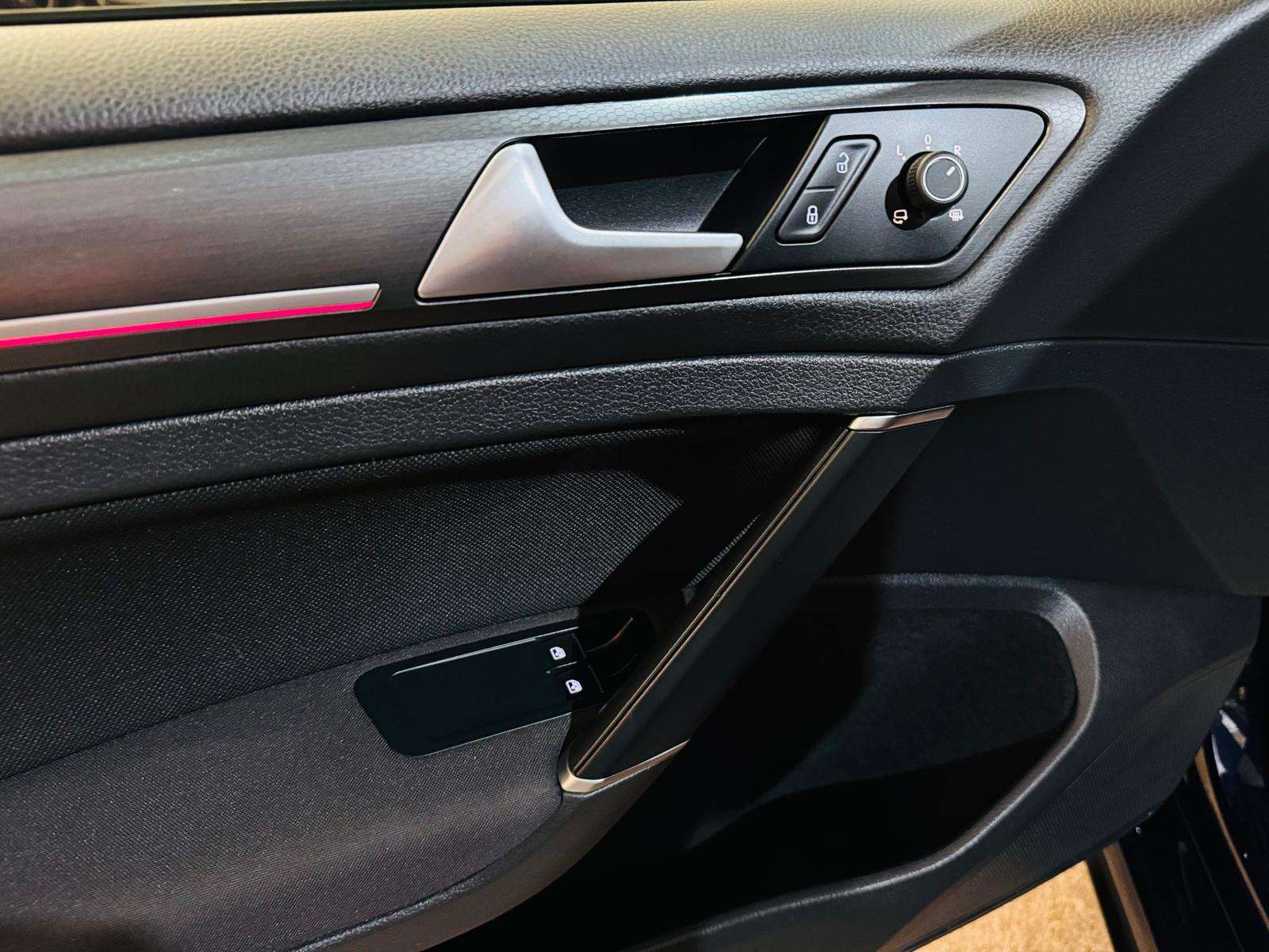 Volkswagen Golf GTI 2.0TSI Airco GPS Caméra CarPlay PDC Matrix Kit Maxtone