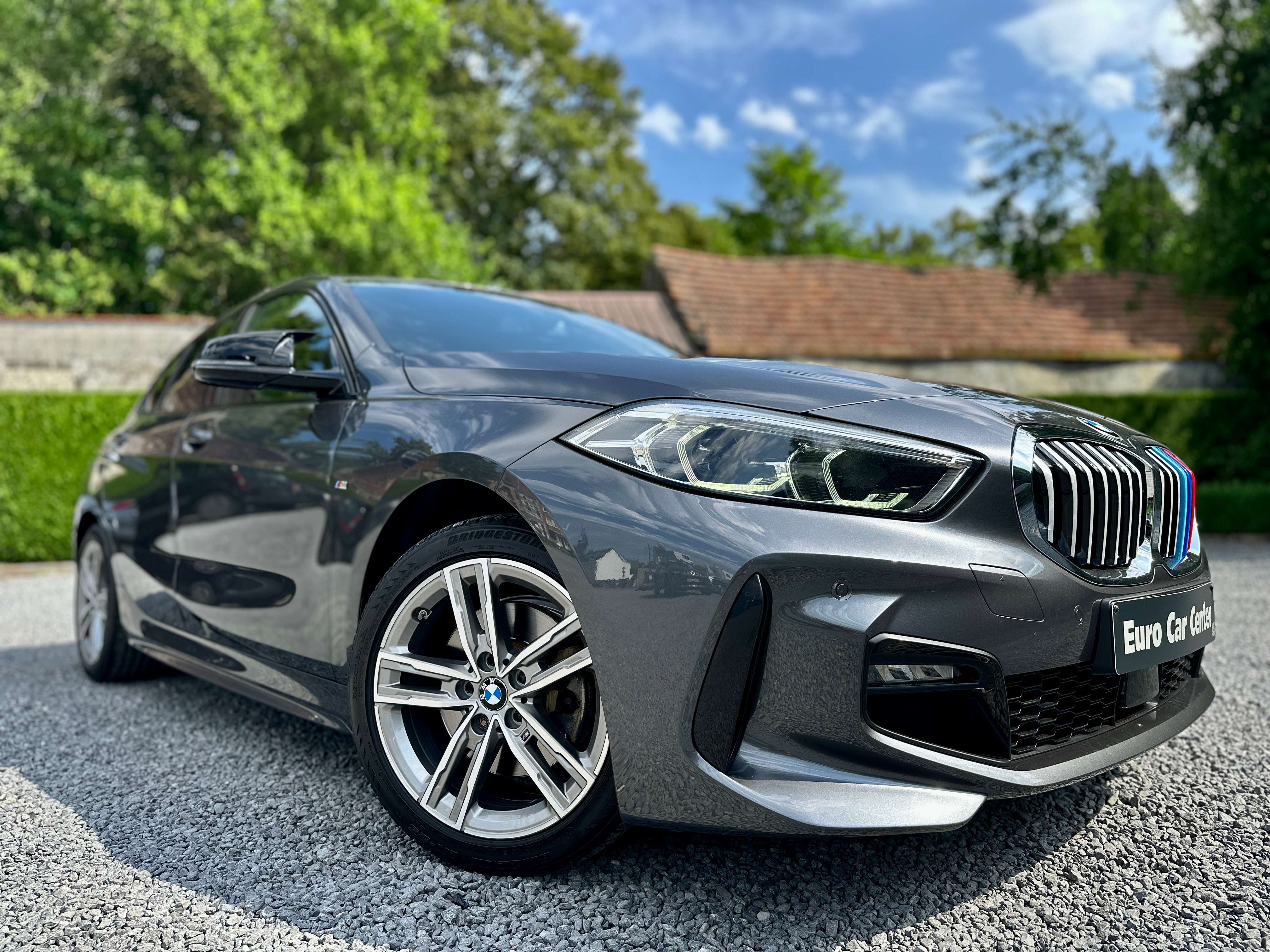 BMW 118 Hatchback 1.5i M-Pack Automaat / CARPLAY / SENSOREN V&A