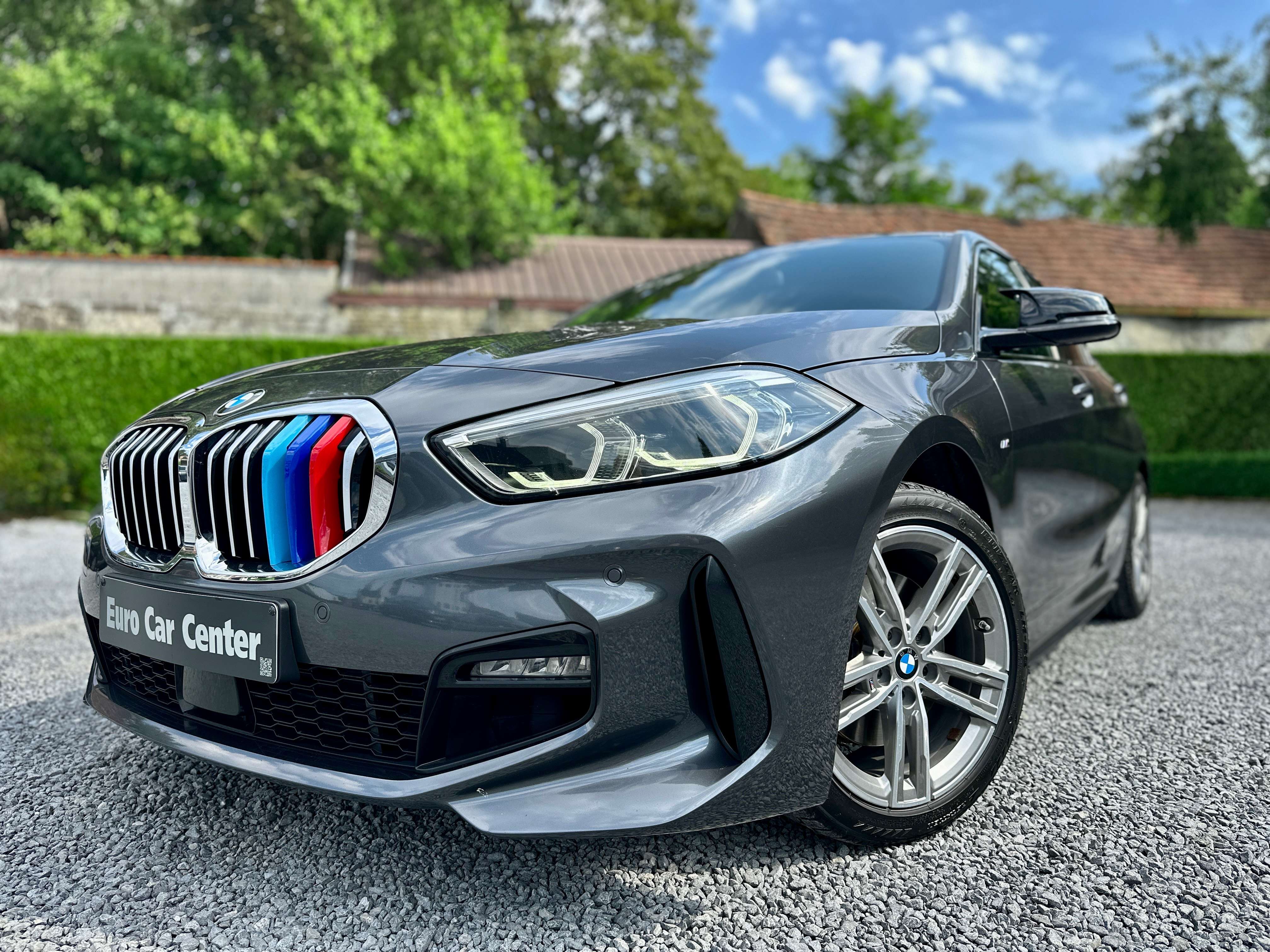 BMW 118 Hatchback 1.5i M-Pack Automaat / CARPLAY / SENSOREN V&A