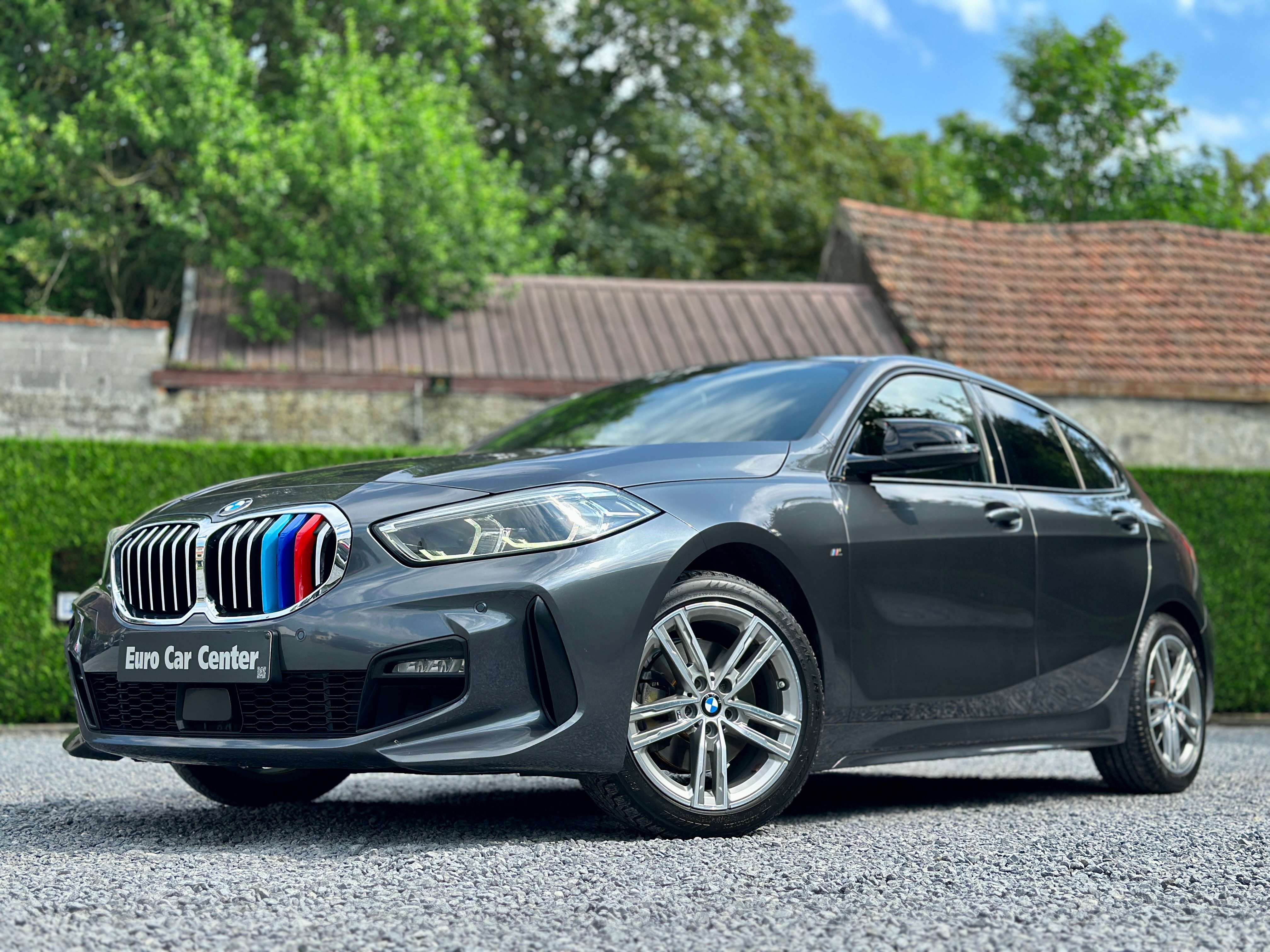 BMW 118 Hatchback 1.5i M-Pack Automaat / CARPLAY / SENSOREN V&A