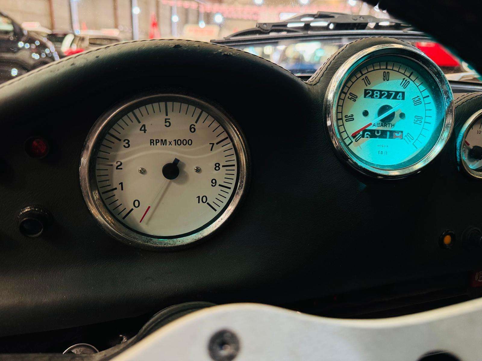 Fiat 500 499cc 110F Restaurée + Remorque Fiat 500