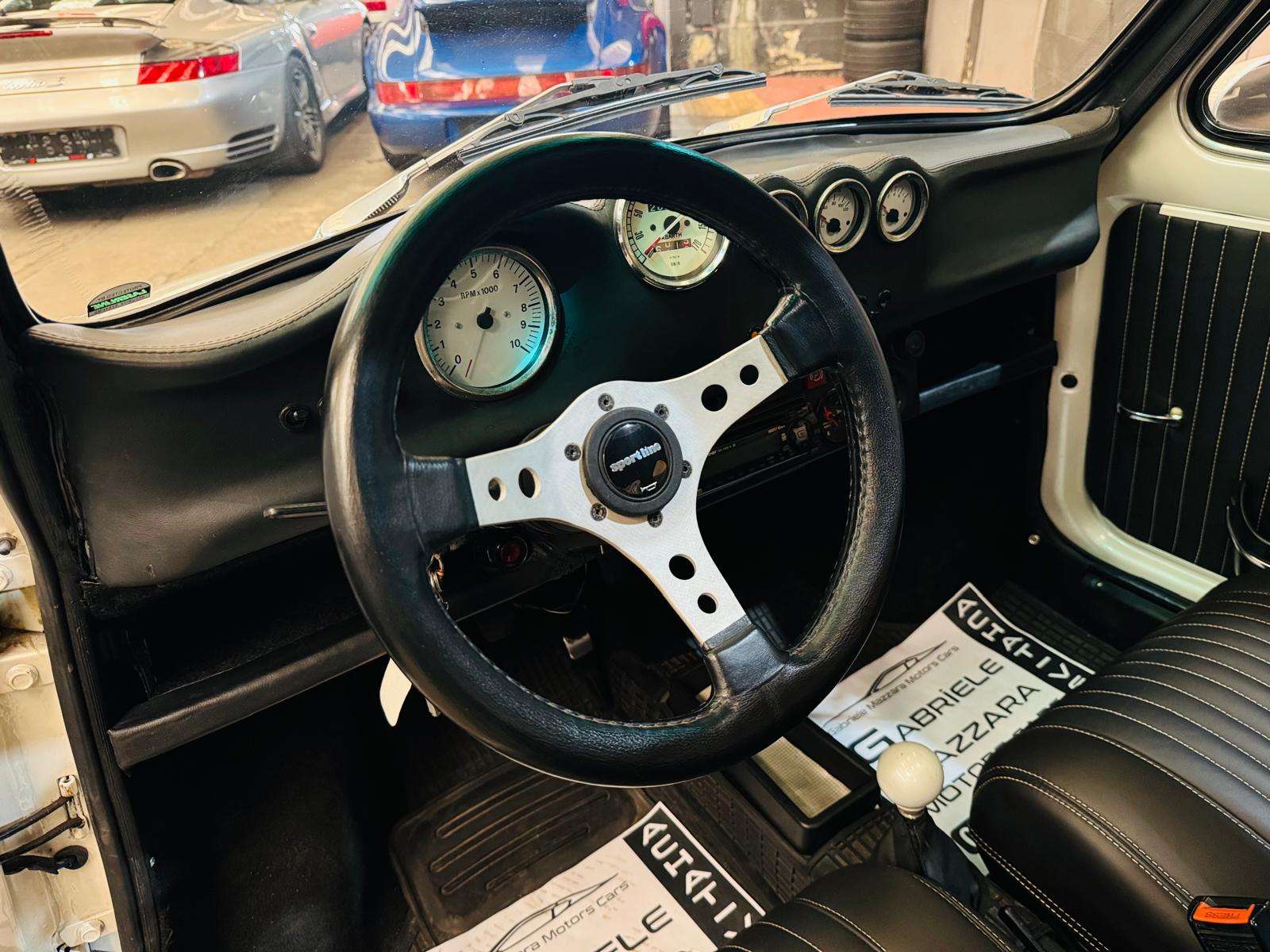 Fiat 500 499cc 110F Restaurée + Remorque Fiat 500