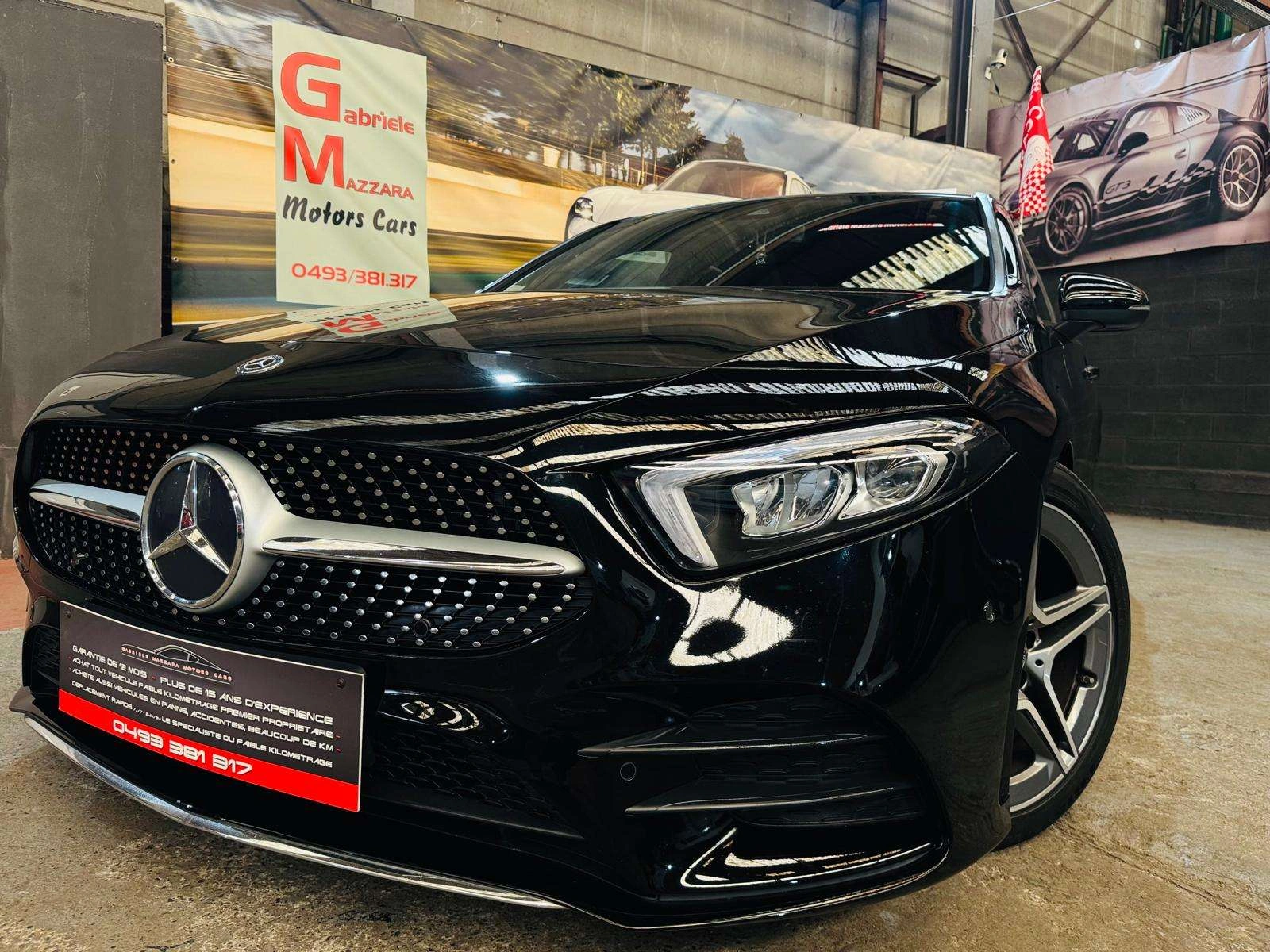 Mercedes-Benz A 180 A 180d AMG Toit Pano Cockpit LED Caméra PDC J.A