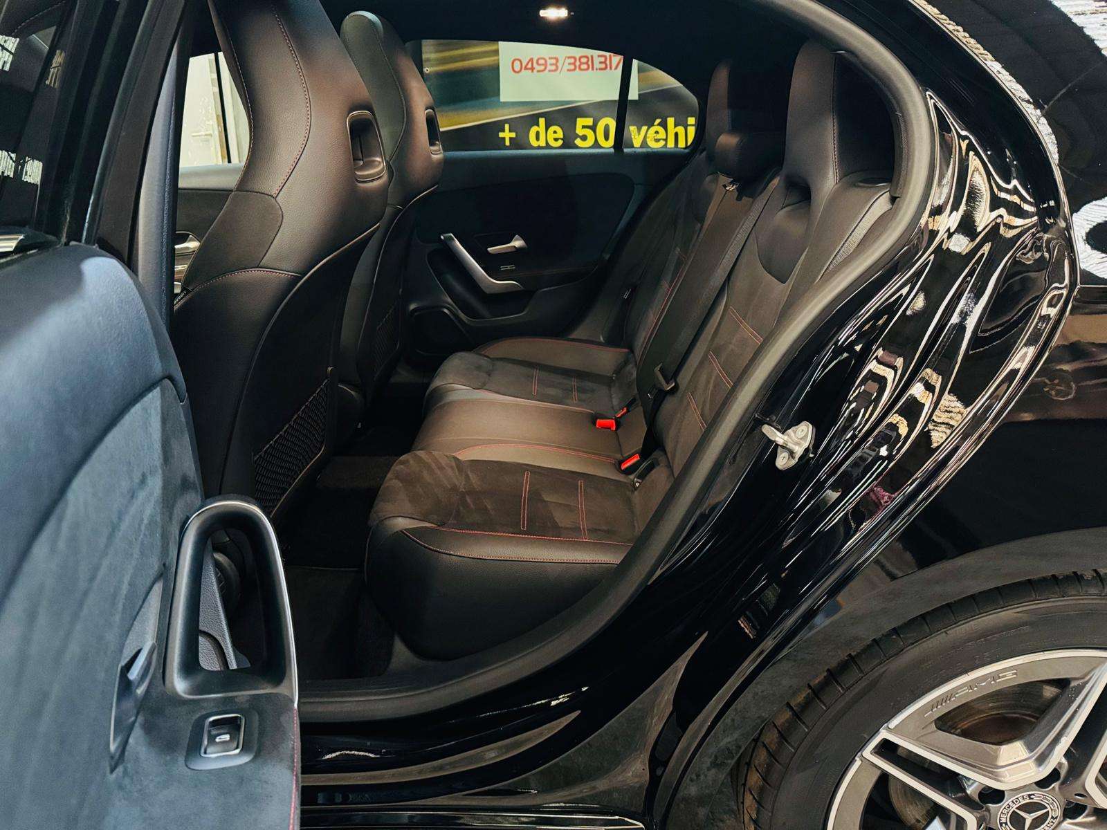 Mercedes-Benz A 180 A 180d AMG Toit Pano Cockpit LED Caméra PDC J.A