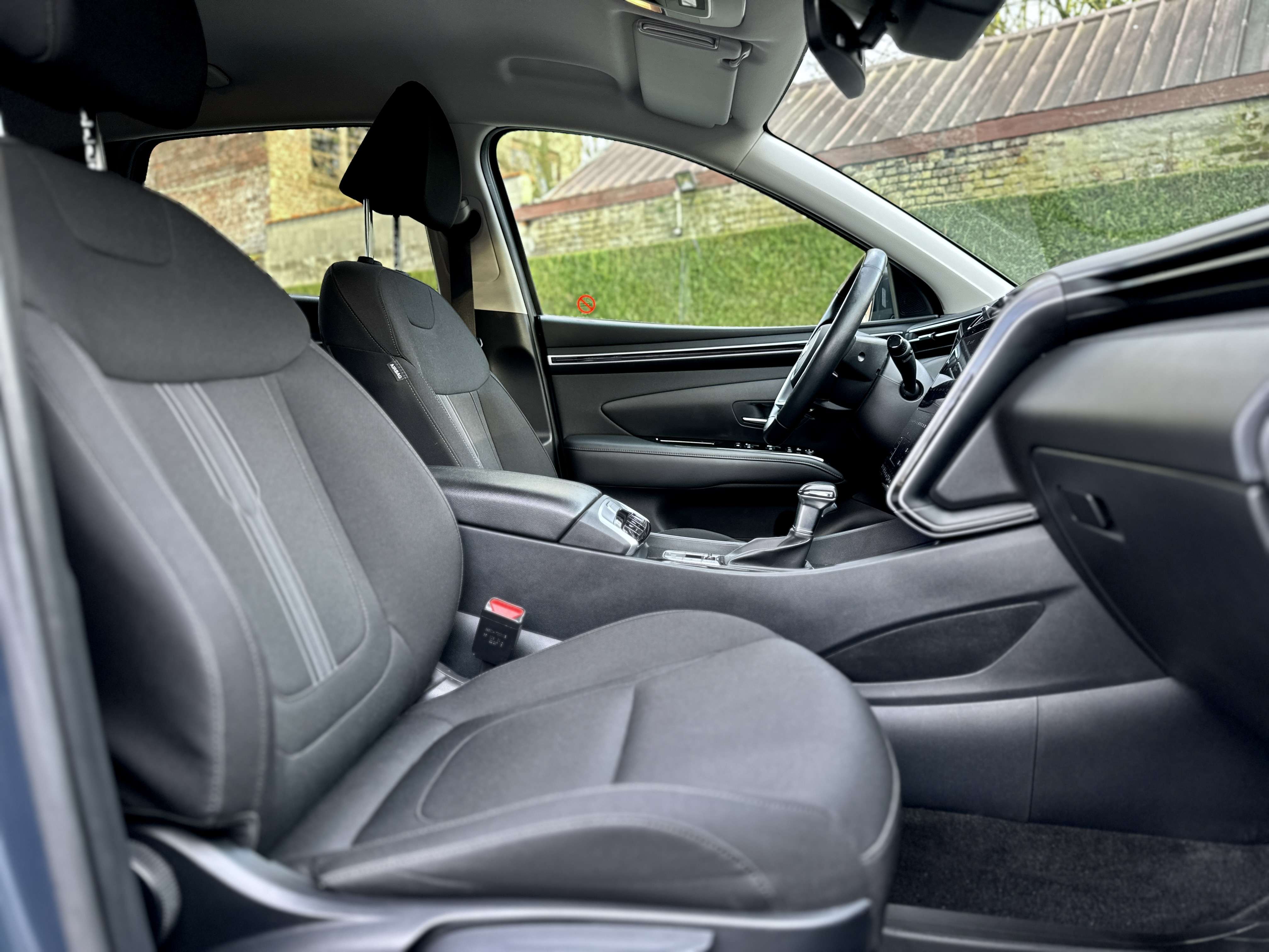Hyundai TUCSON 1.6 T-GDi MHEV Shine DCT / FULL ASSIST / CARPLAY