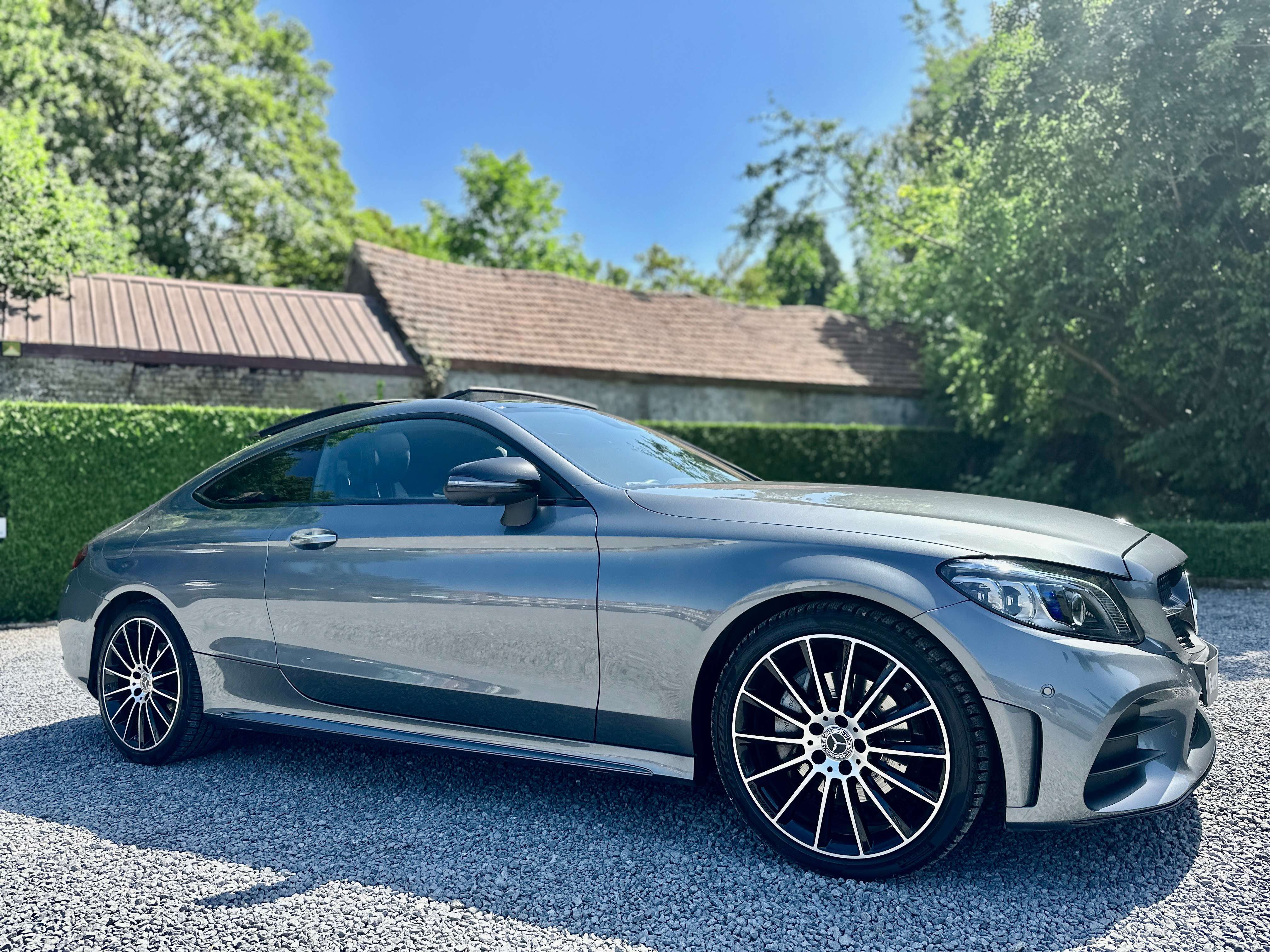 Mercedes-Benz C 200 Coupe AMG-Line Automaat / HUD / BURMESTER / PANO