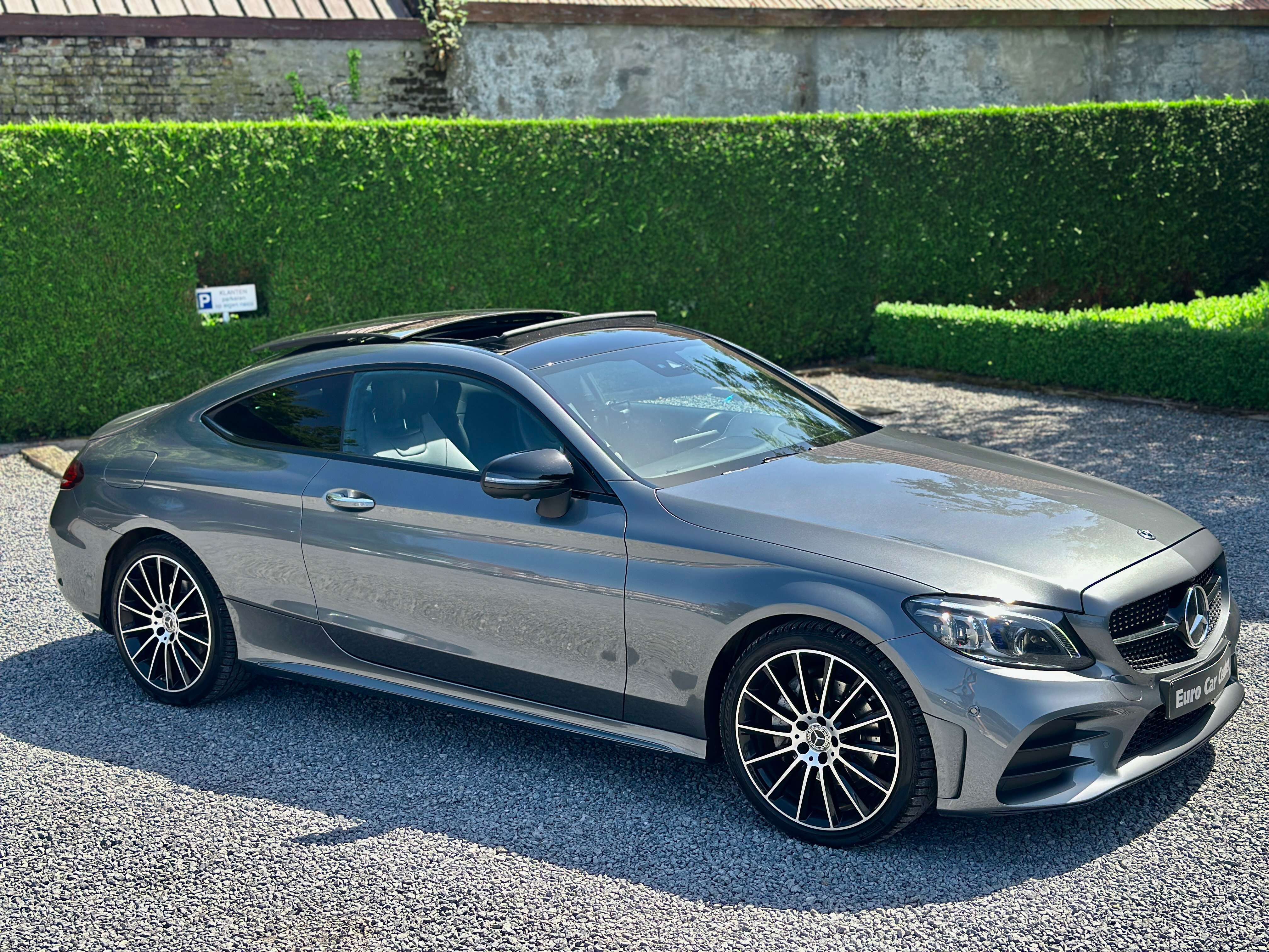 Mercedes-Benz C 200 Coupe AMG-Line Automaat / HUD / BURMESTER / PANO