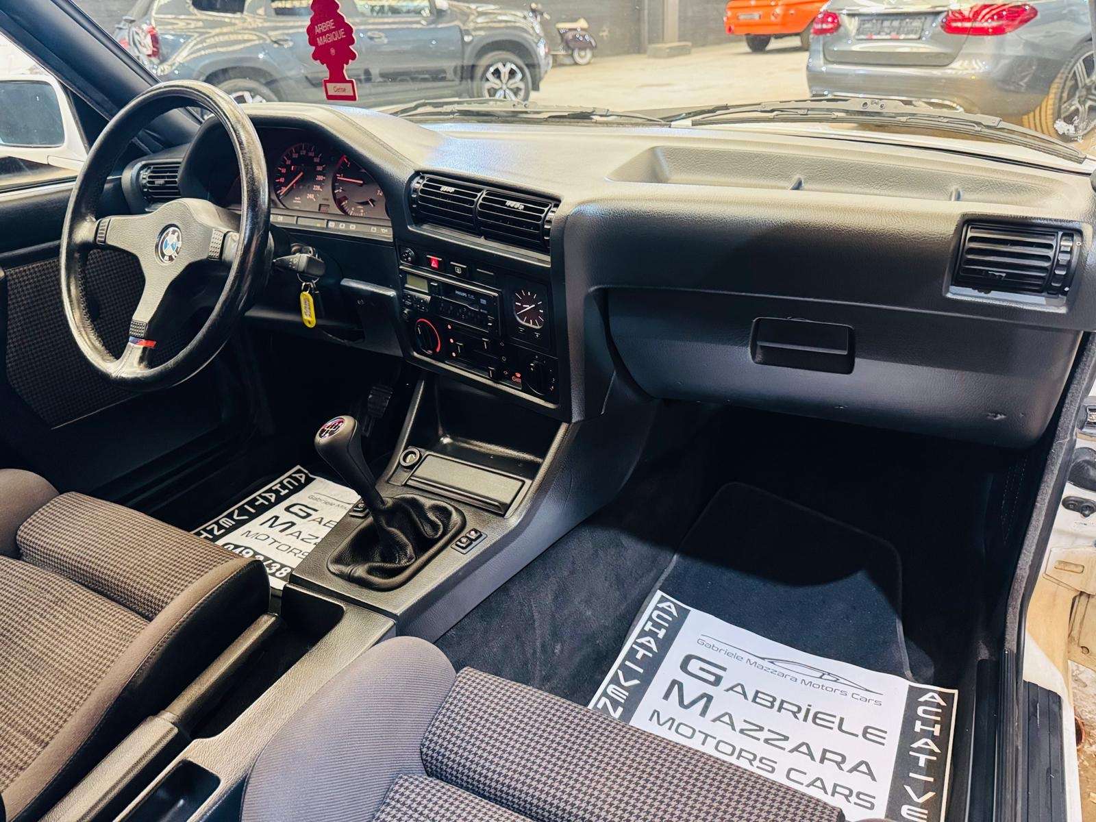 BMW 325 325i E30 M-Tech1 - GARANTIE