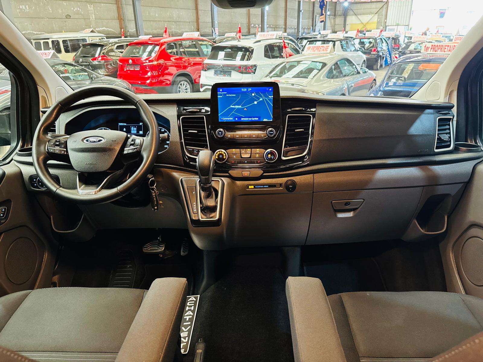 Ford Transit Custom 2.0 TDCi L2H1 Automatique Double portes CarPlay Caméra Attache remorque TVA/BTW 21% Incl