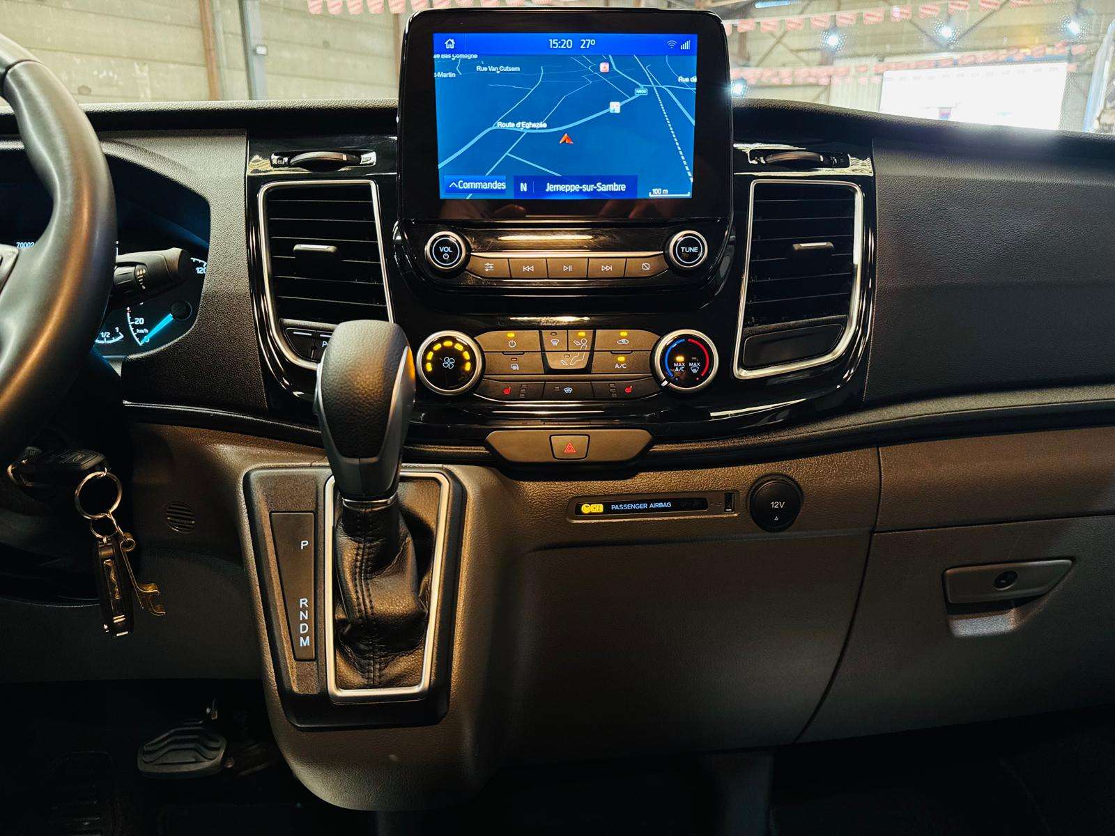 Ford Transit Custom 2.0 TDCi L2H1 Automatique Double portes CarPlay Caméra Attache remorque TVA/BTW 21% Incl