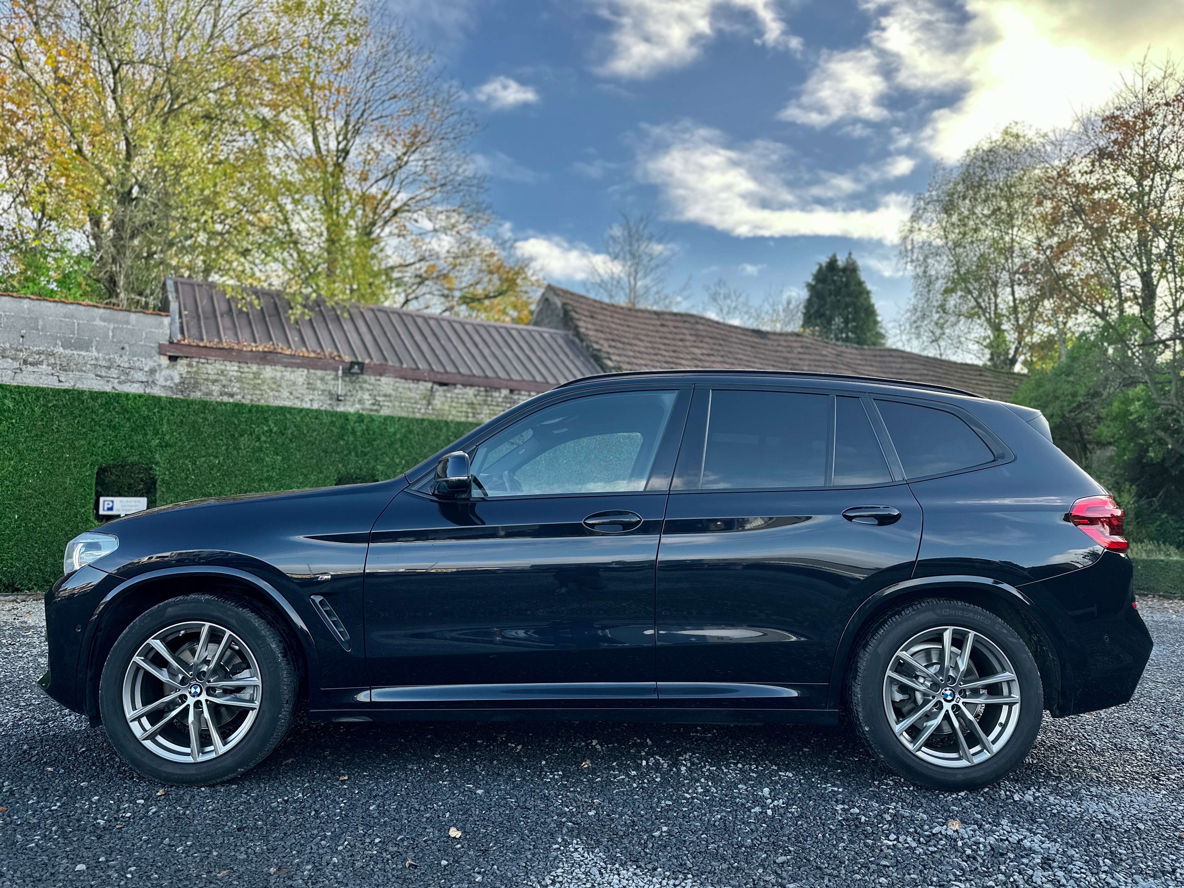 BMW X3 2.0d xDrive M-Pack / CARPLAY / CAMERA